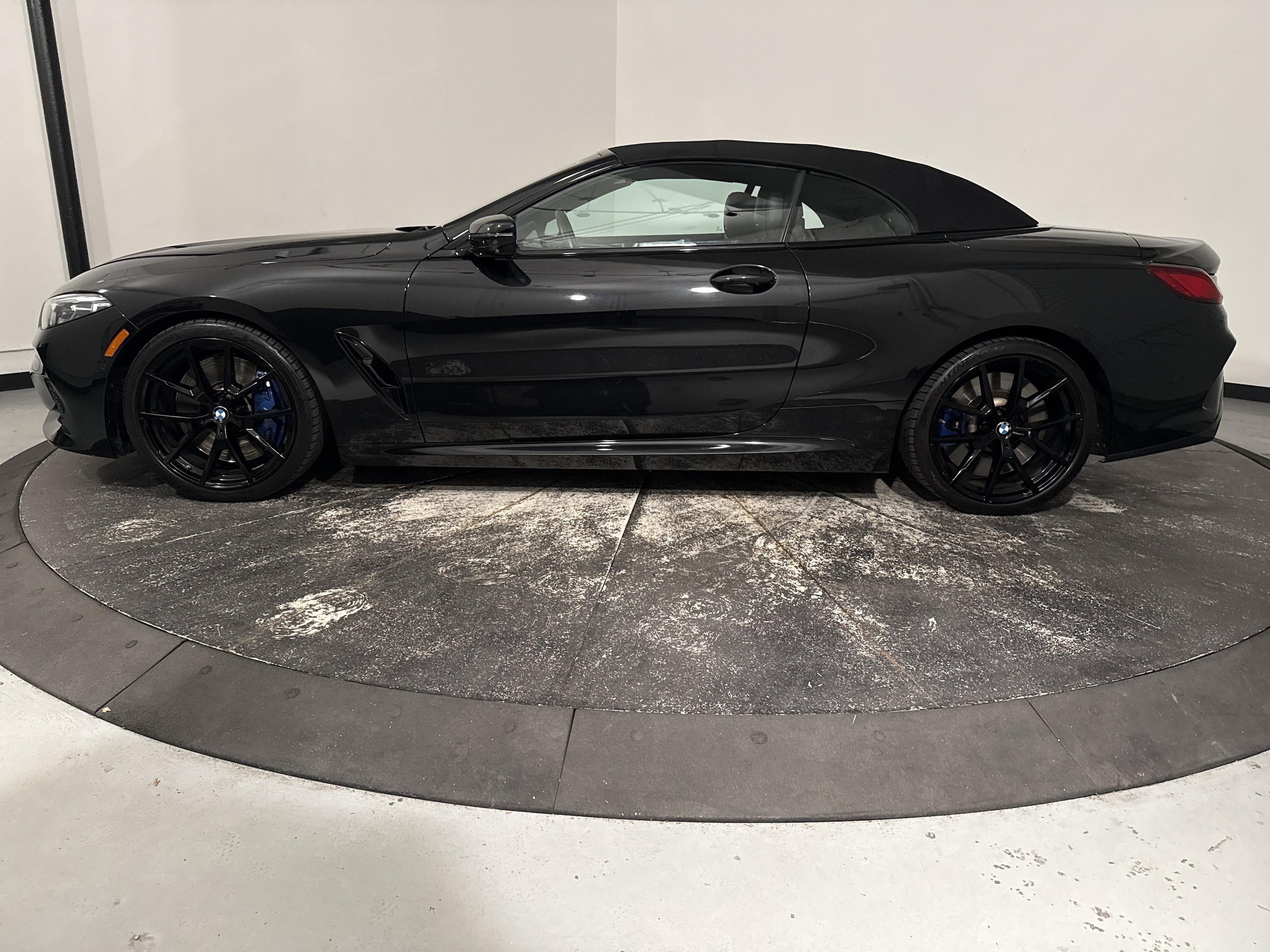 2021 BMW 8 Series M850i xDrive photo 4