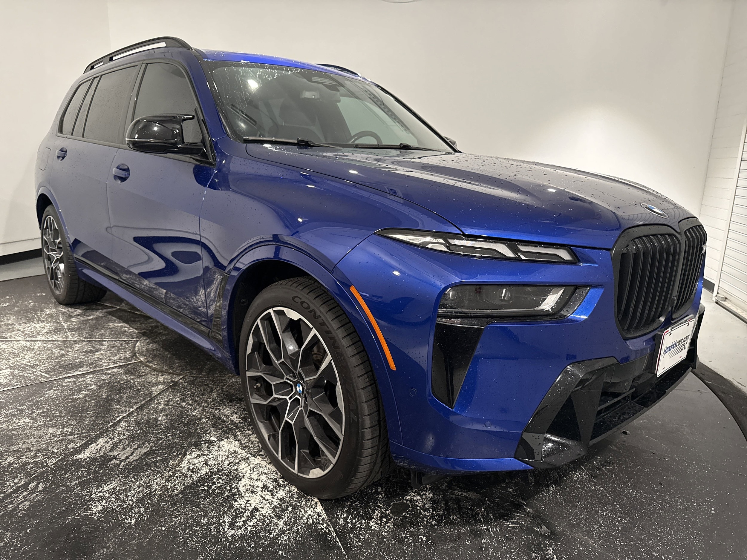 2023 BMW X7 M60i
