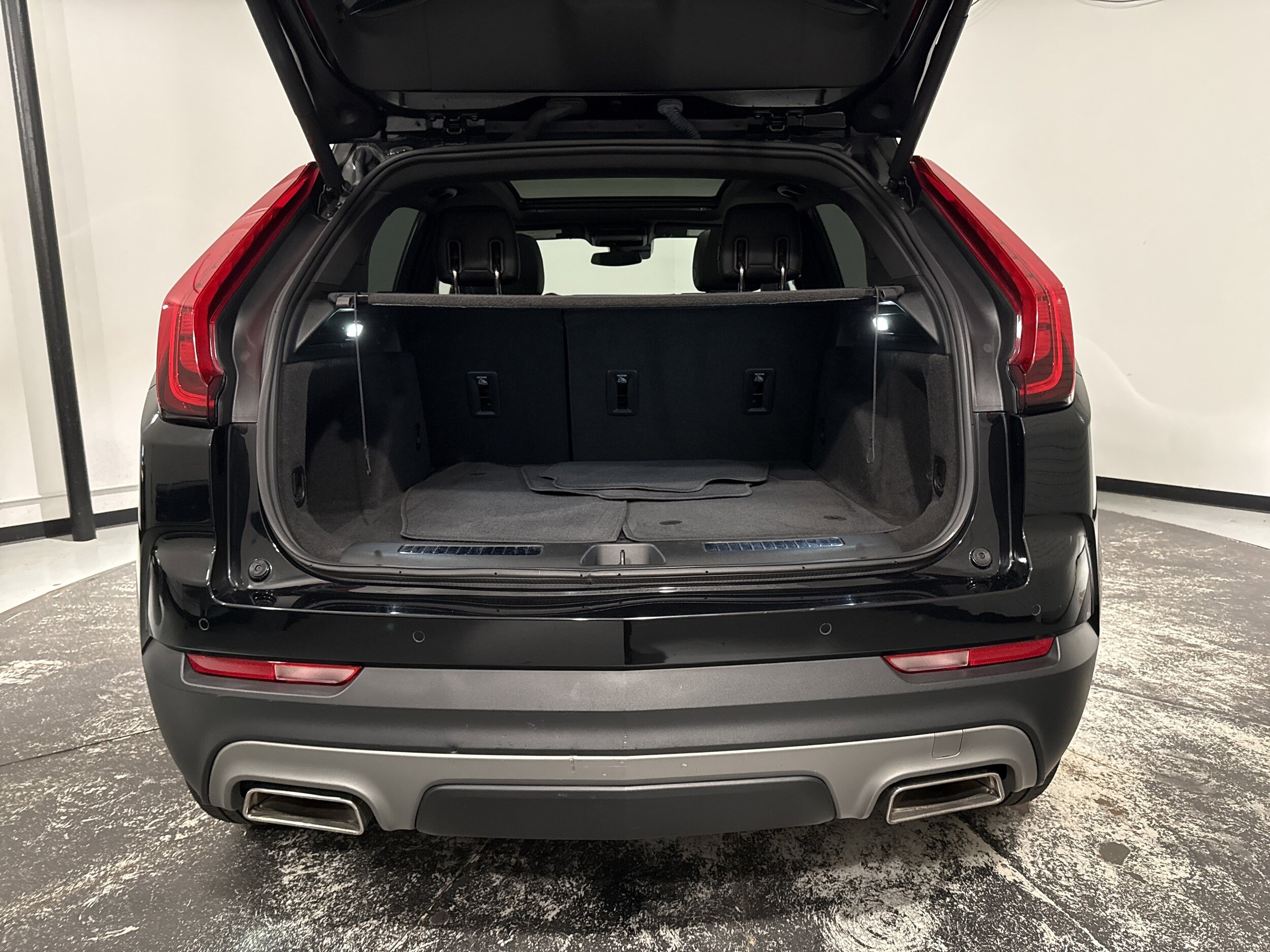 2023 CADILLAC XT4 AWD Premium Luxury photo 3