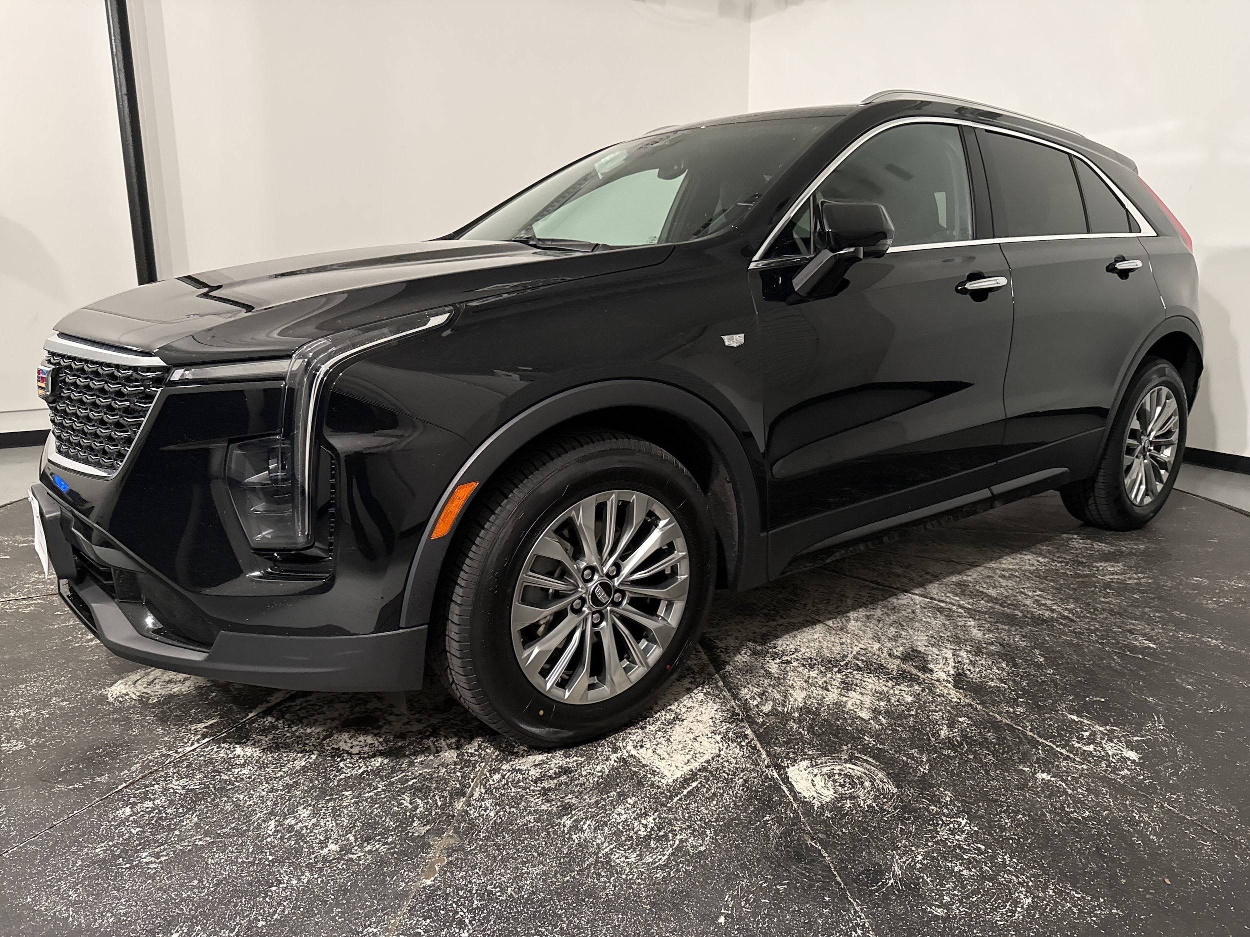 2025 CADILLAC XT4 AWD Premium Luxury photo 2
