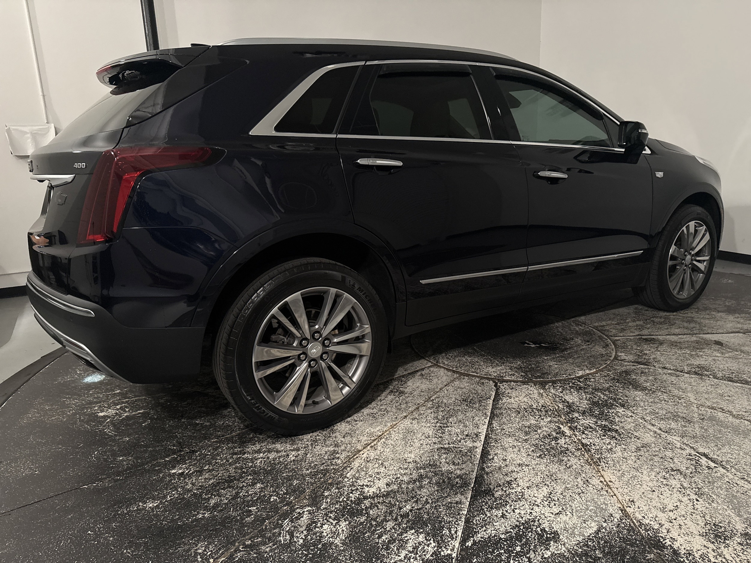 2022 CADILLAC XT5 FWD Premium Luxury photo 3