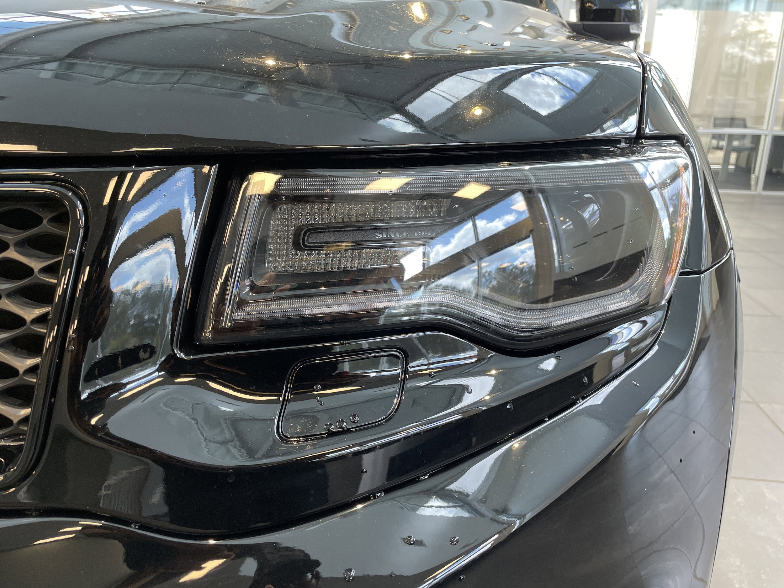 2018 Jeep Grand Cherokee Trackhawk photo 4