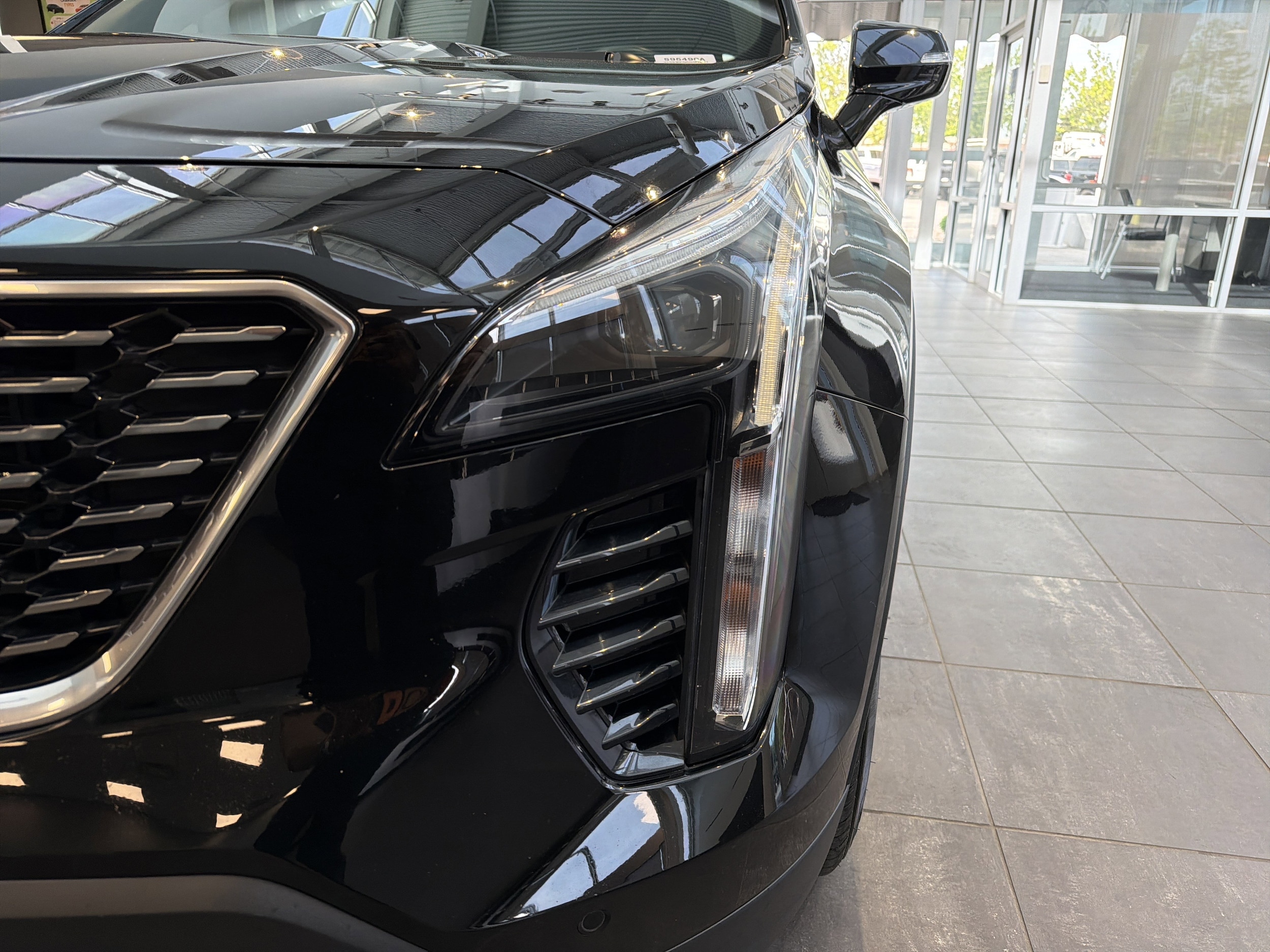 2023 CADILLAC XT4 FWD Premium Luxury photo 5