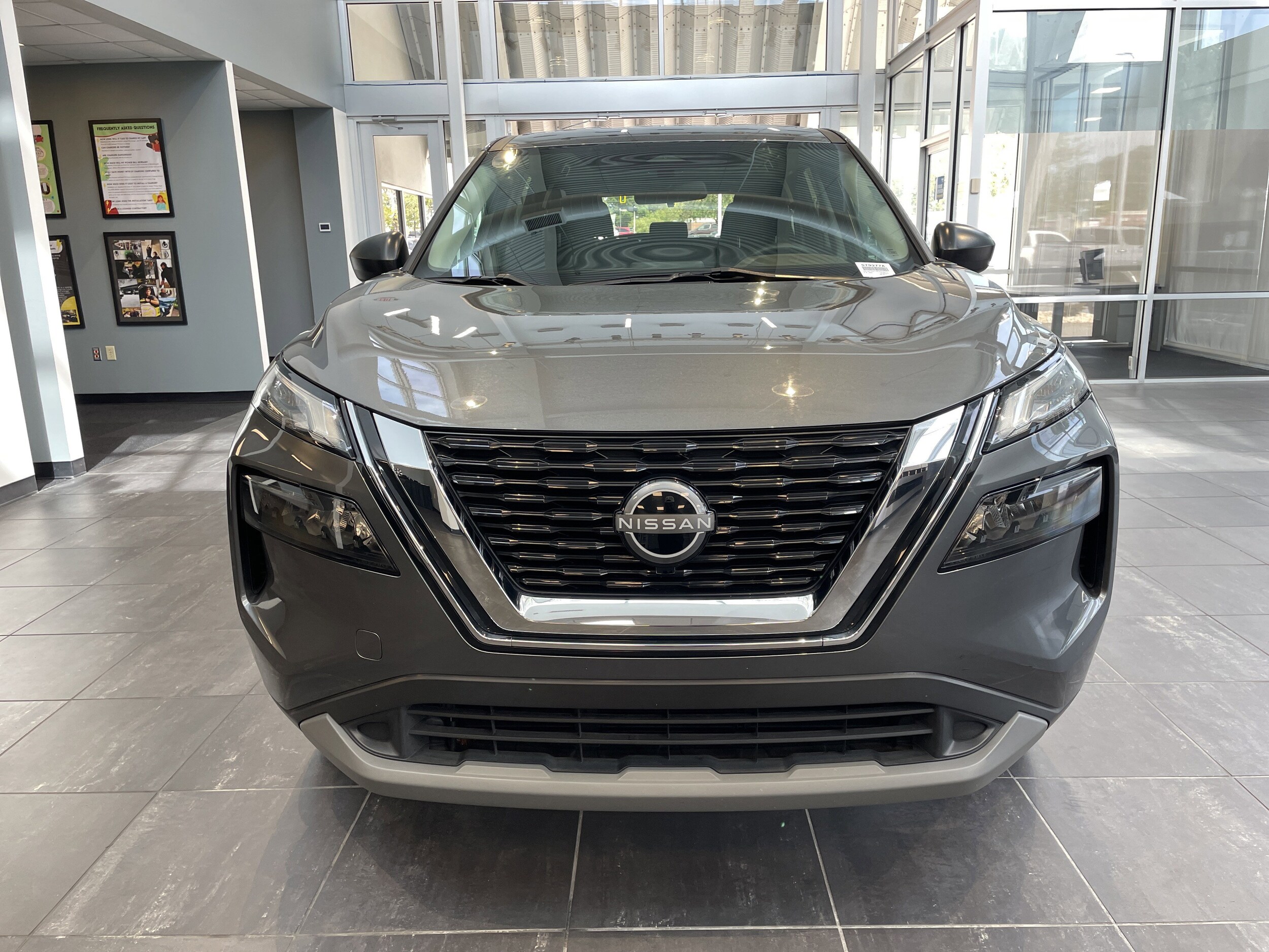 2023 Nissan Rogue S photo 2