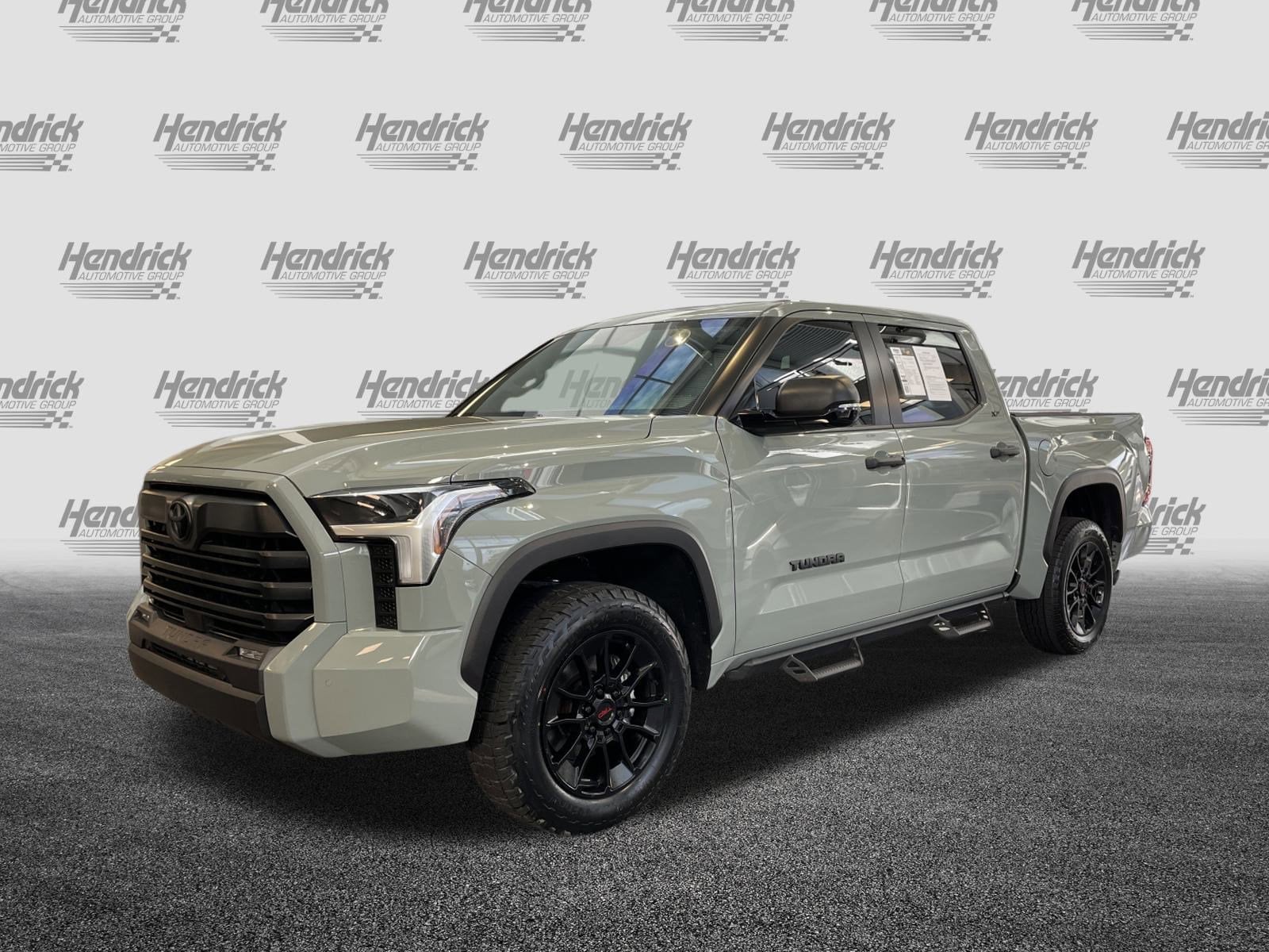 2025 Toyota Tundra 4WD SR5 photo 4