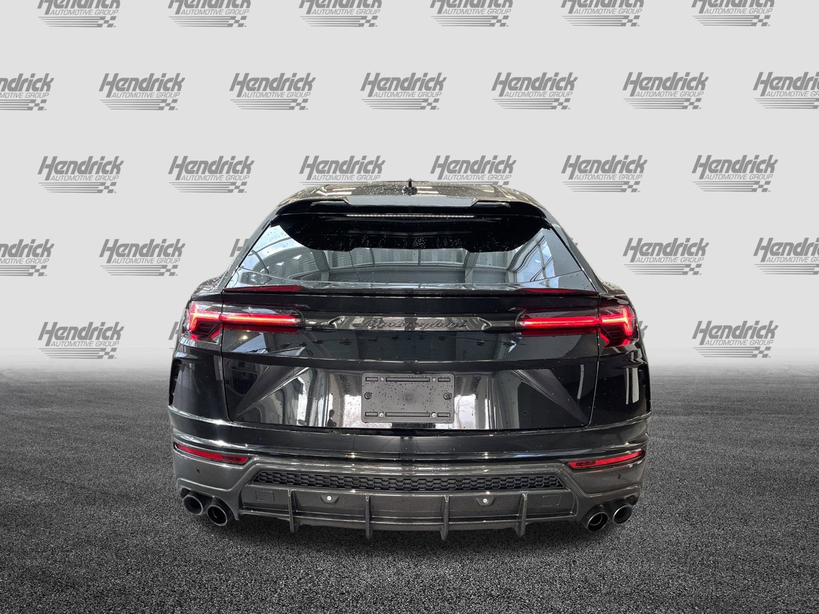 2021 Lamborghini Urus photo 3