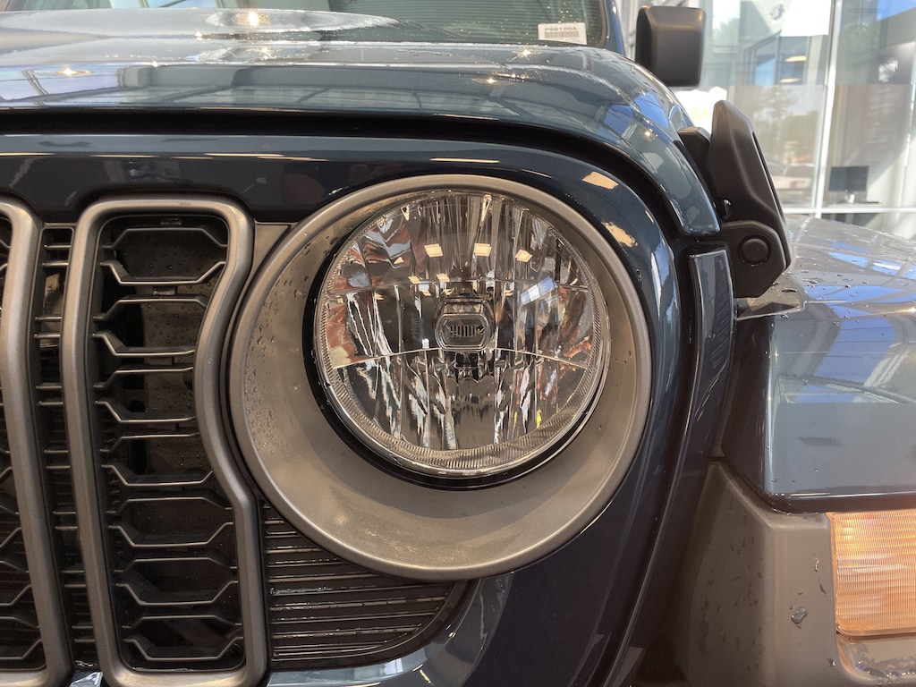 Used 2025 Jeep Gladiator Nighthawk Pickup