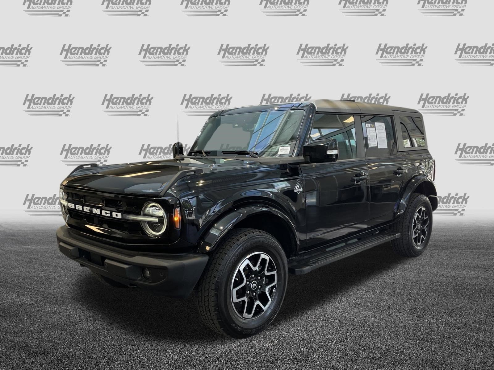 2024 Ford Bronco Outer Banks photo 5