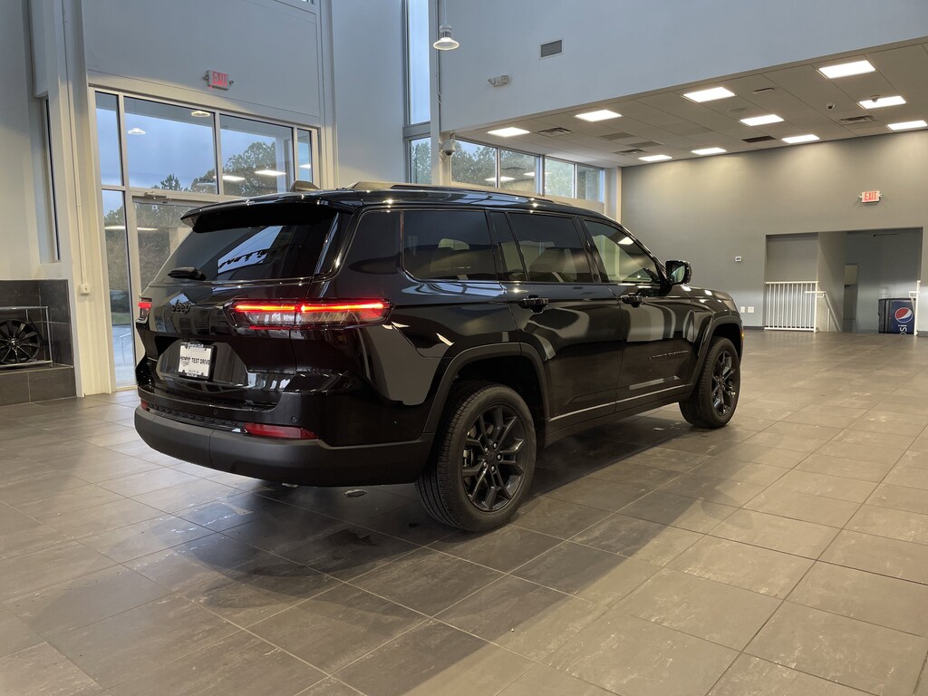 New 2025 Jeep Grand Cherokee L Limited SUV