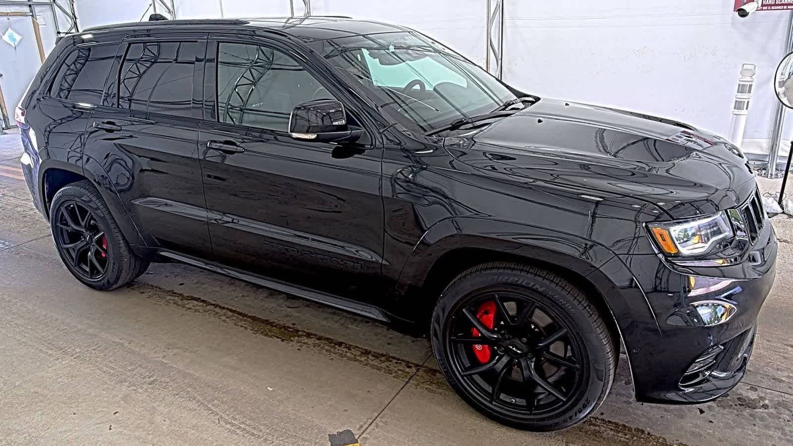 2019 Jeep Grand Cherokee SRT photo 2