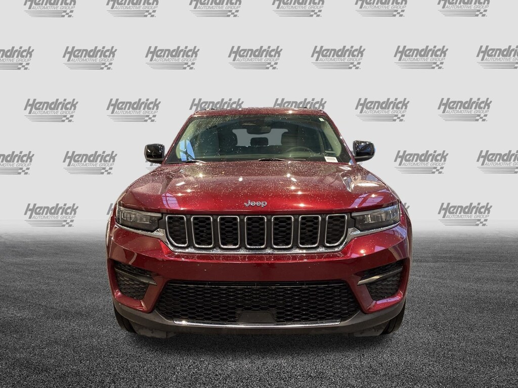 Used 2023 Jeep Grand Cherokee Laredo SUV