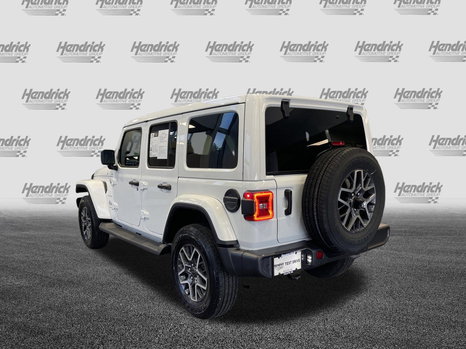 2024 Jeep Wrangler Sahara photo 6