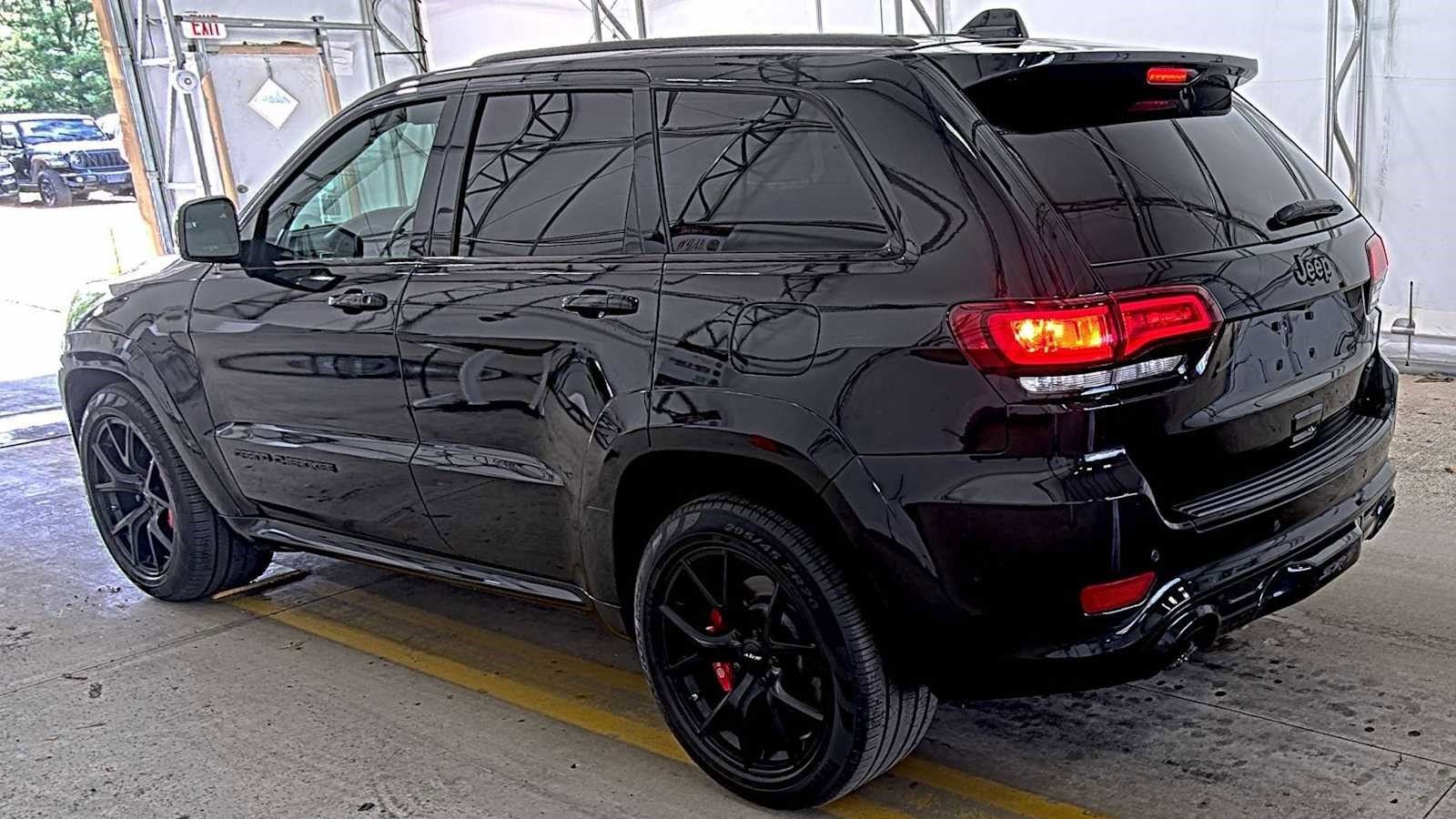 2019 Jeep Grand Cherokee SRT photo 6