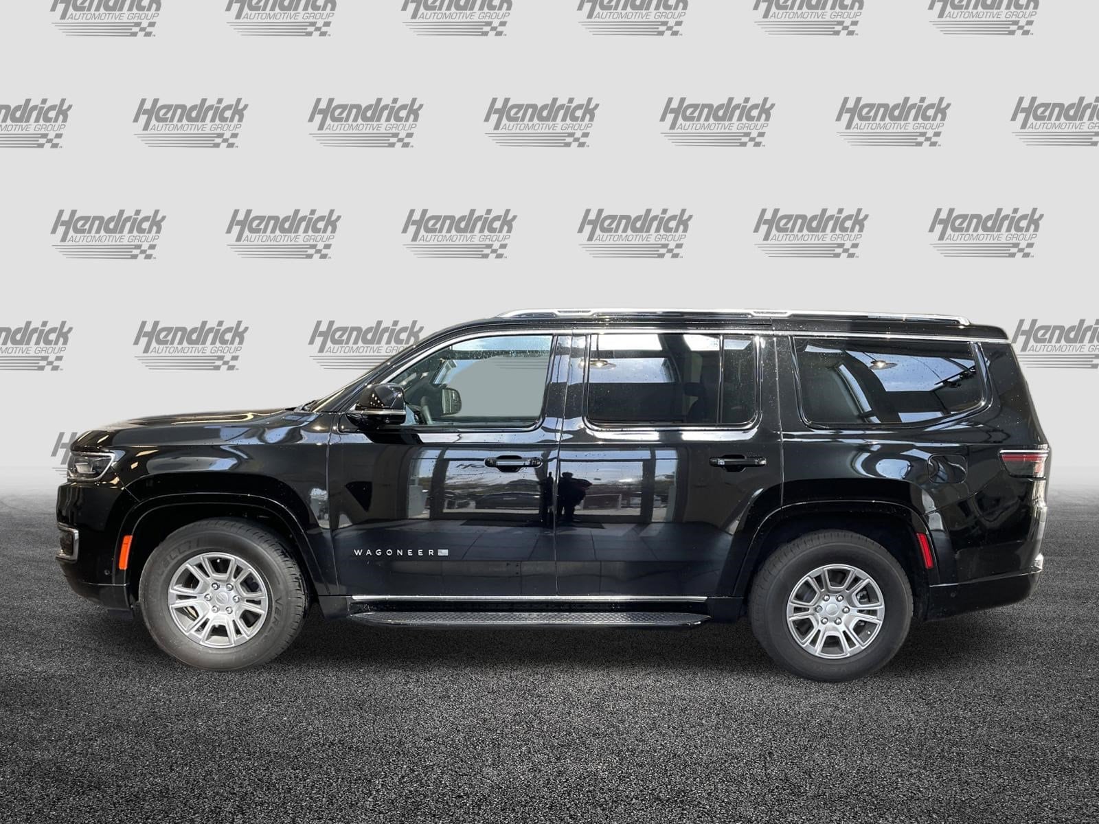 2023 Jeep Wagoneer photo 5