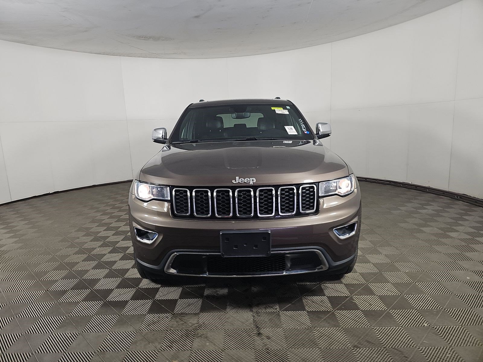 2020 Jeep Grand Cherokee Limited photo 2