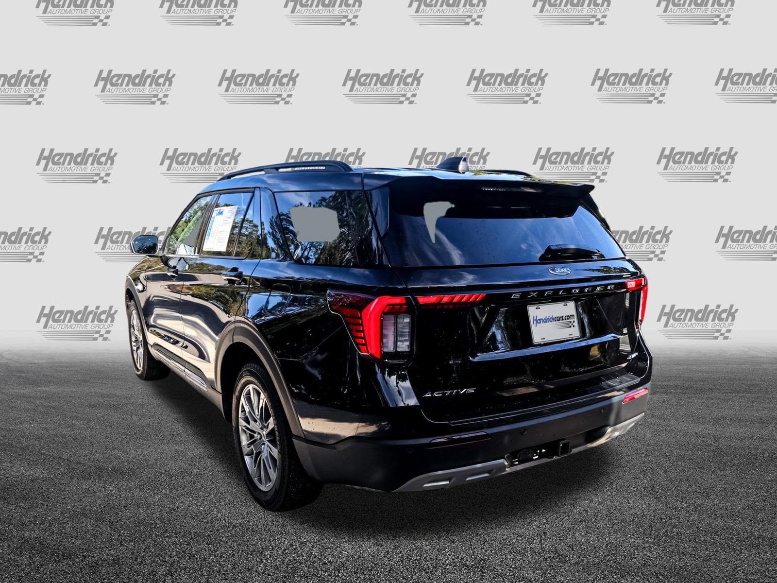 2025 Ford Explorer Active photo 6