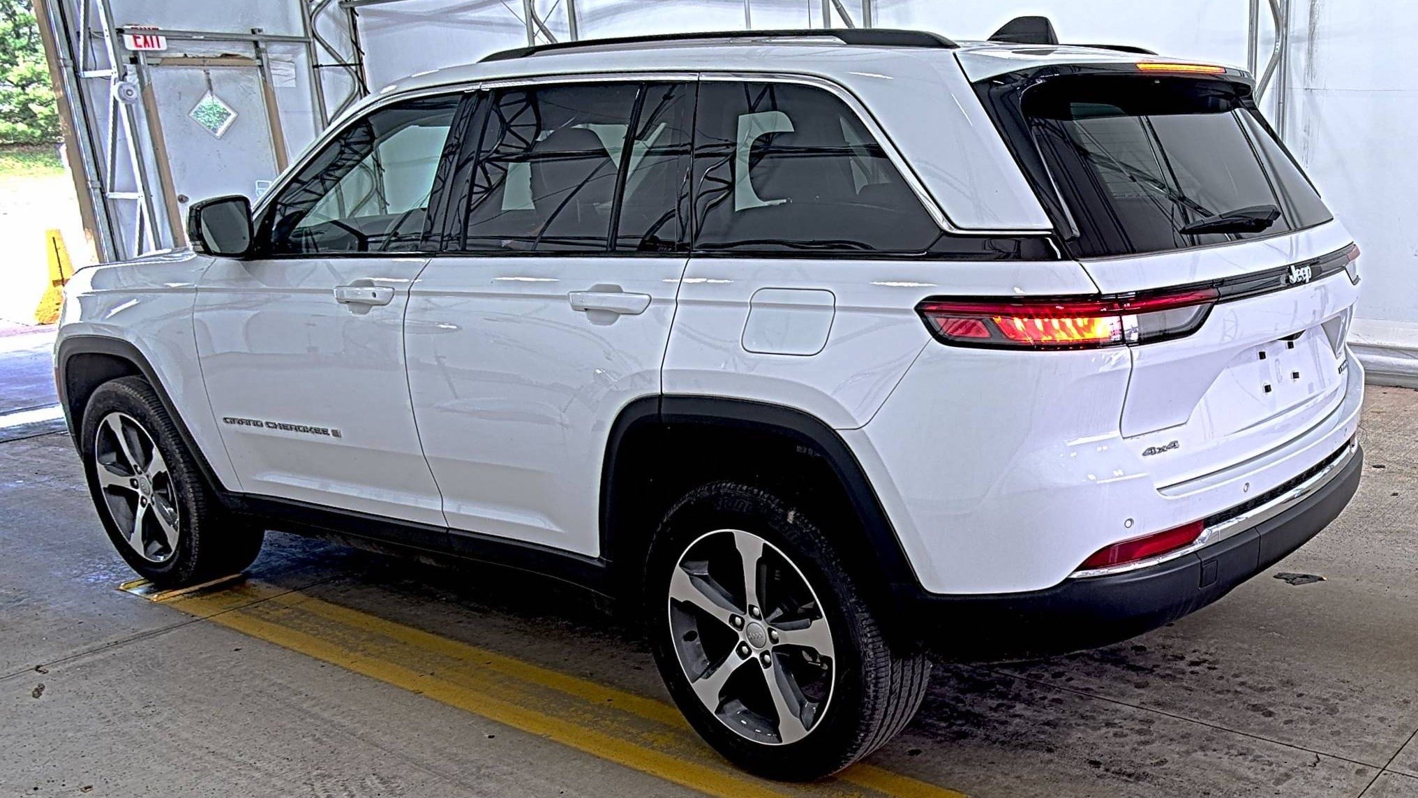 2023 Jeep Grand Cherokee Limited photo 6
