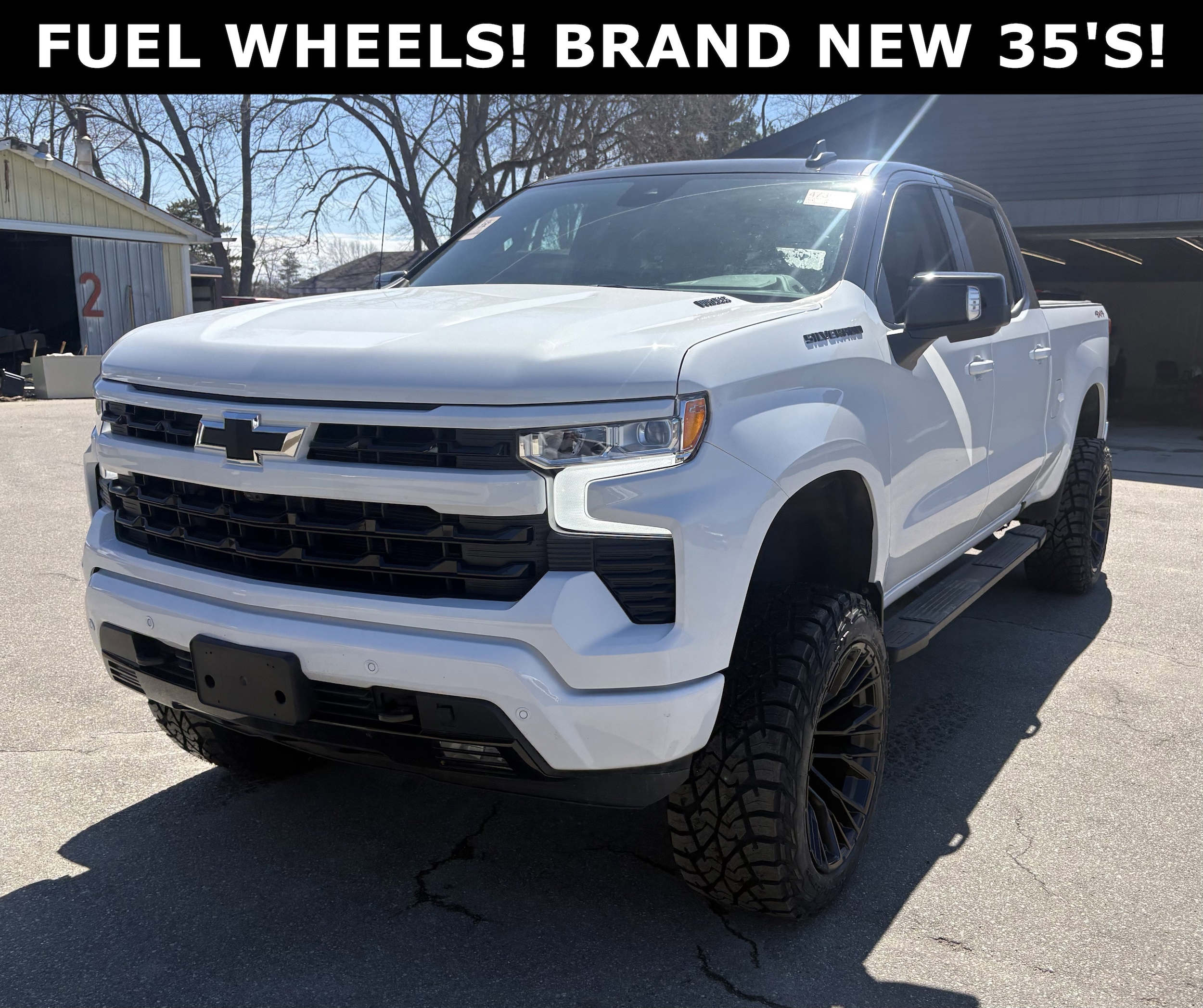 2025 Chevrolet Silverado 1500 RST photo 2