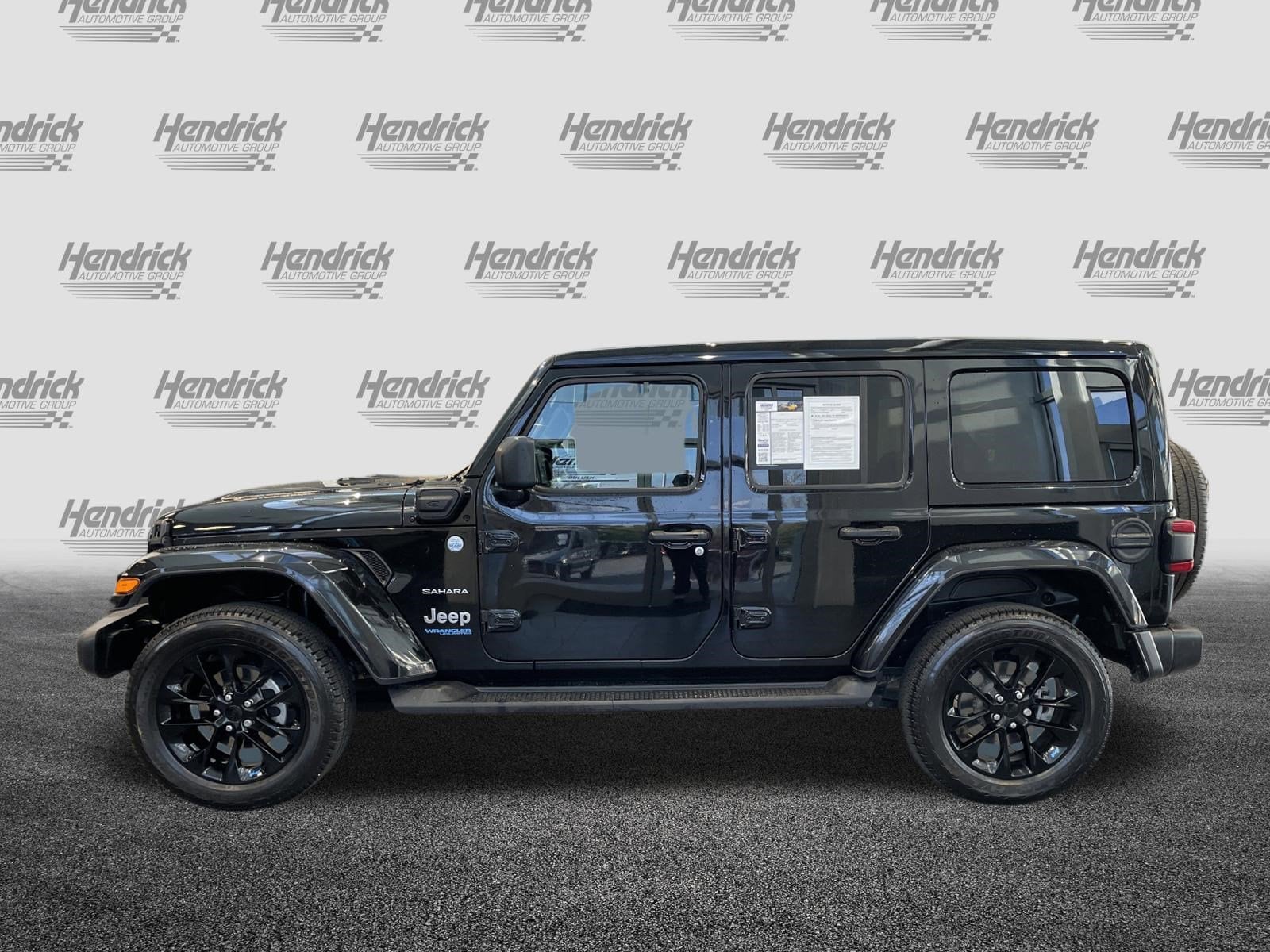 2022 Jeep Wrangler 4xe Unlimited Sahara photo 5