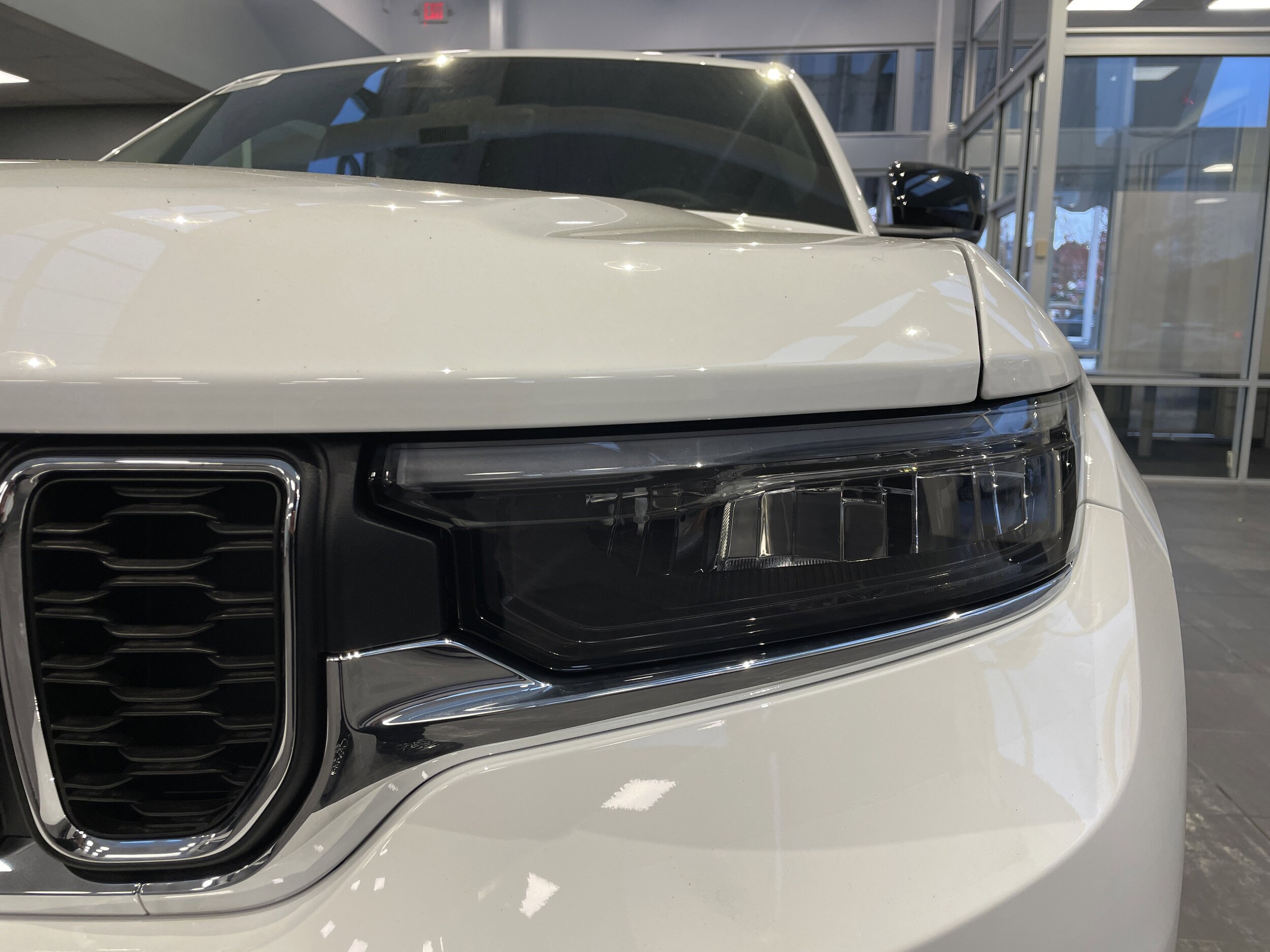 2025 Jeep Grand Cherokee Laredo X photo 3