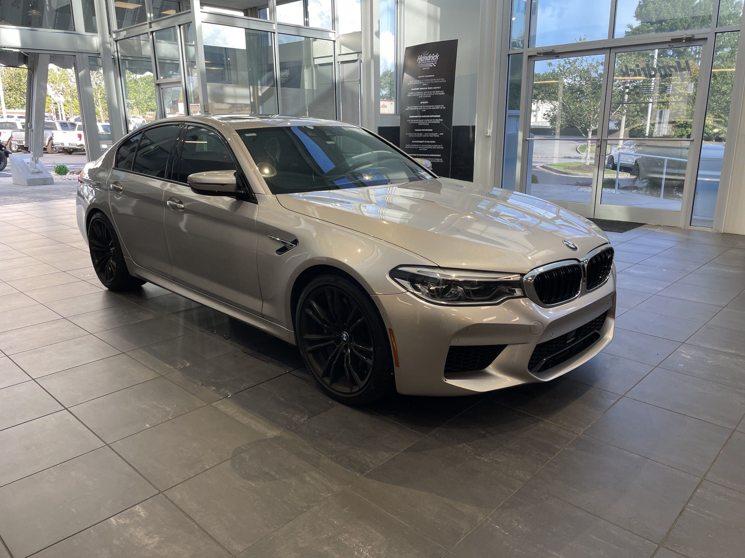 Used 2018 BMW M5 Base with VIN WBSJF0C52JB284062 for sale in Kansas City
