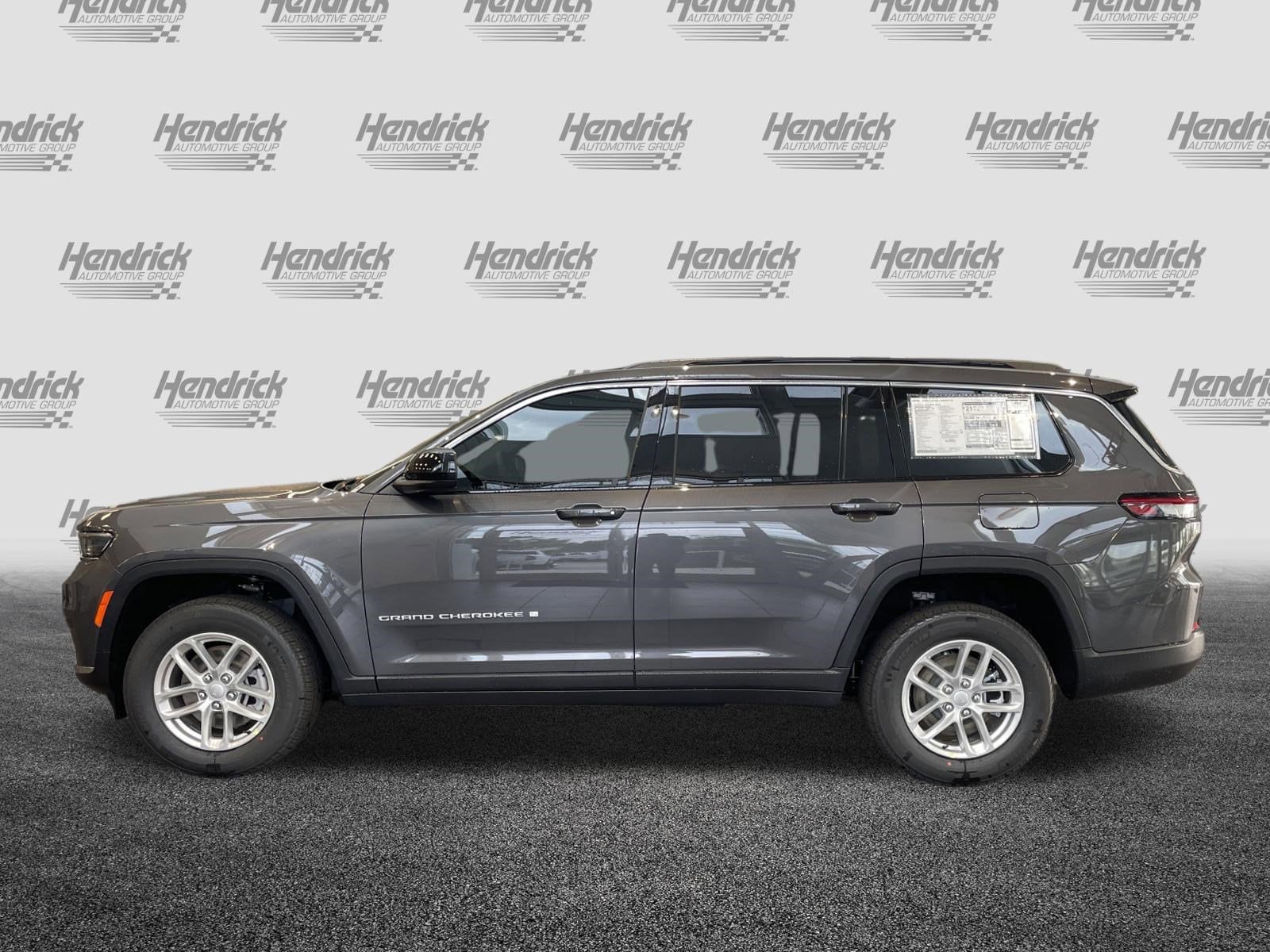 2025 Jeep Grand Cherokee L Laredo X photo 6