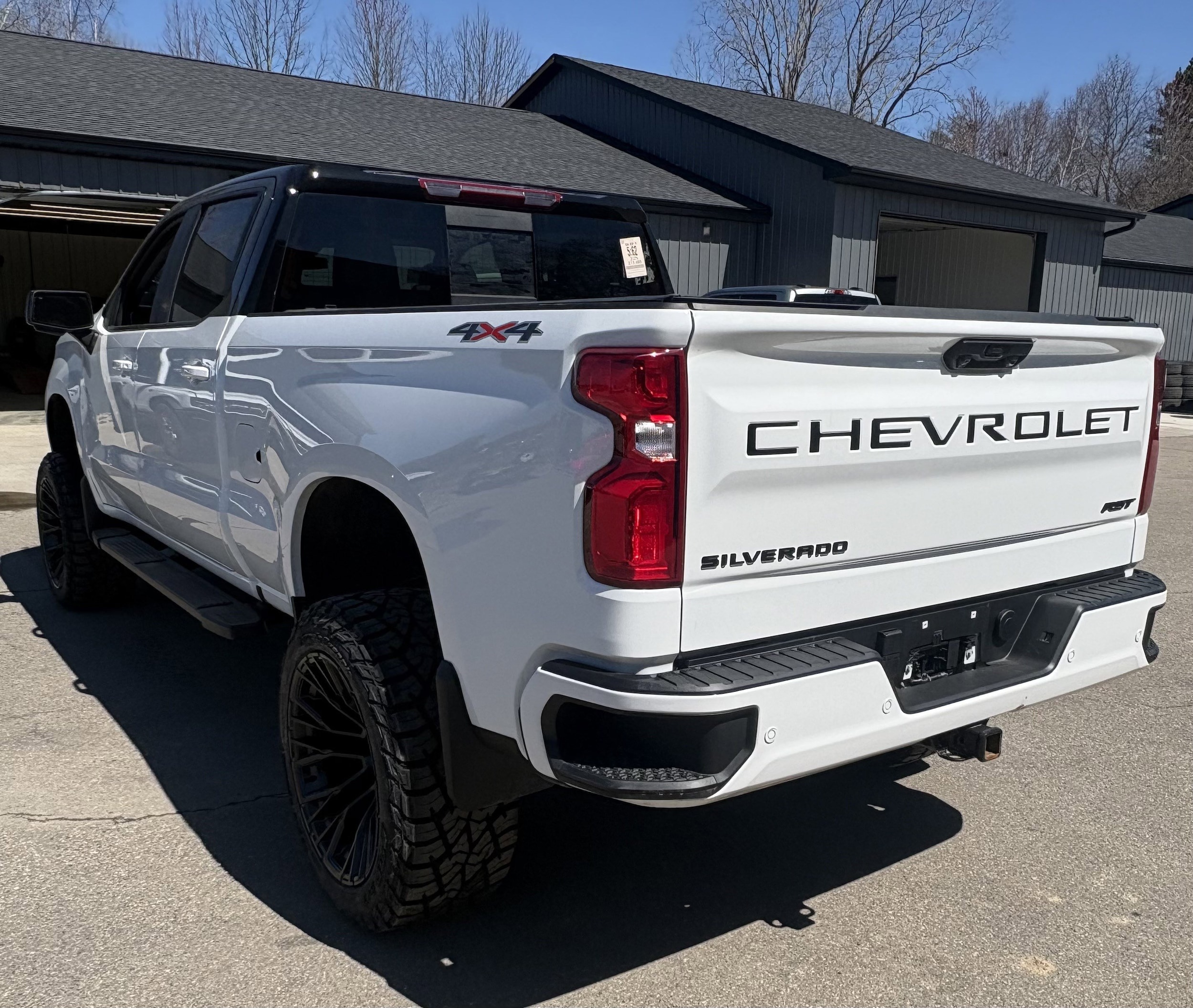 2025 Chevrolet Silverado 1500 RST photo 6