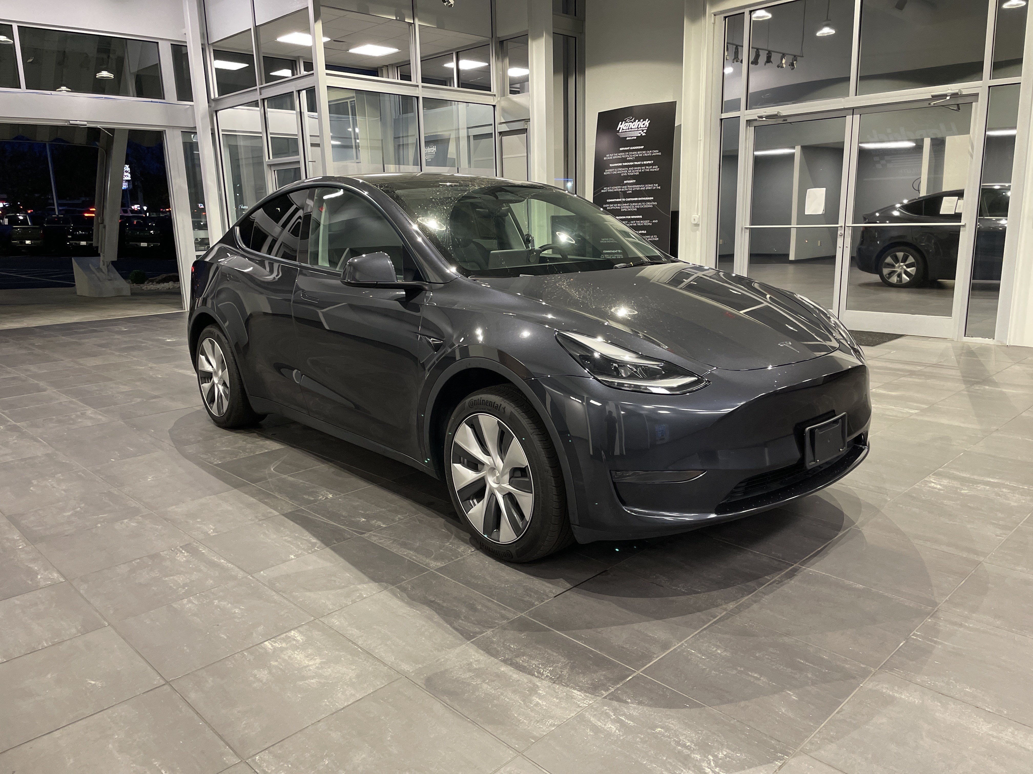 Used 2024 Tesla Model Y SUV