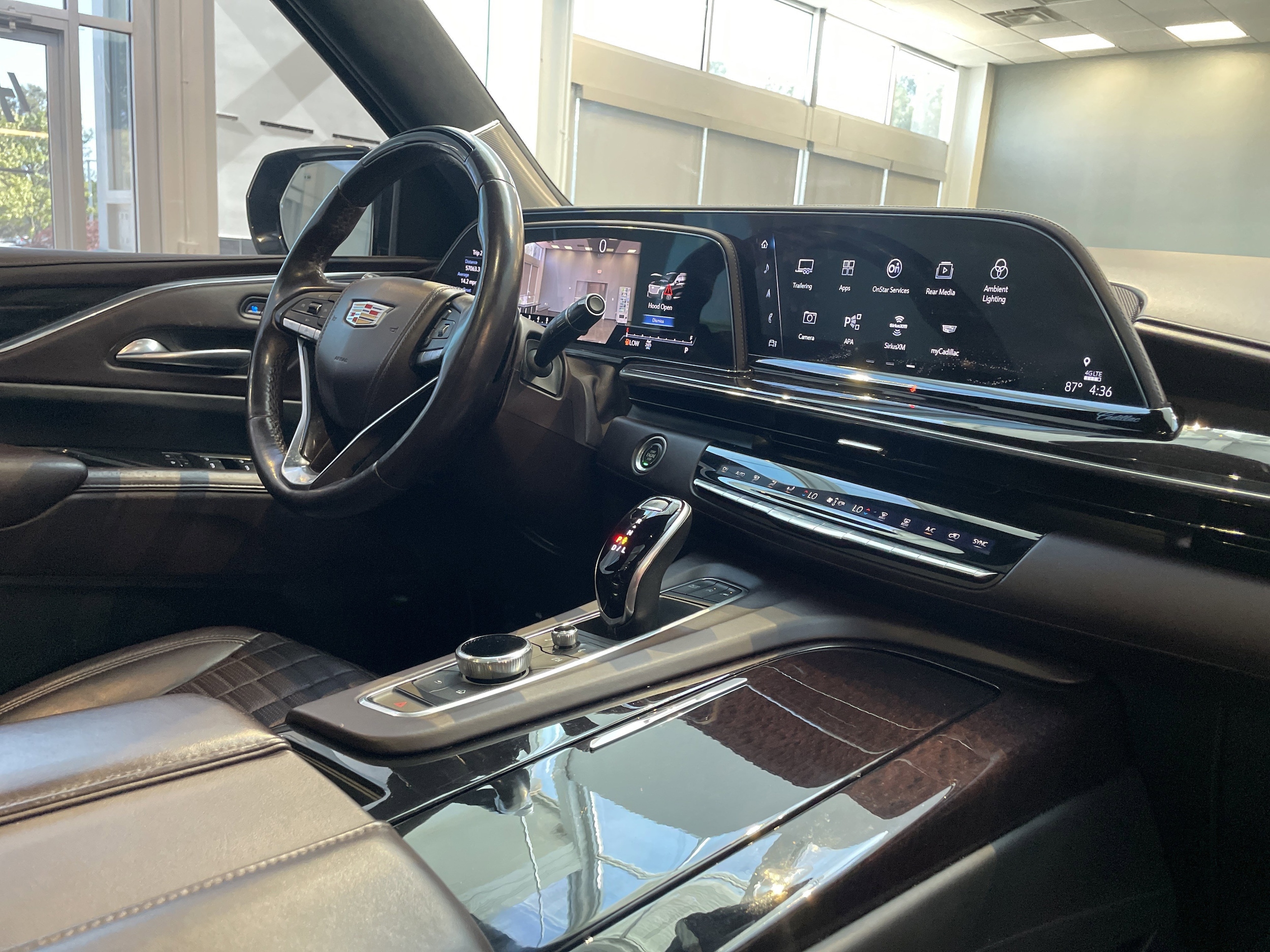 2021 CADILLAC Escalade Sport Platinum photo 2