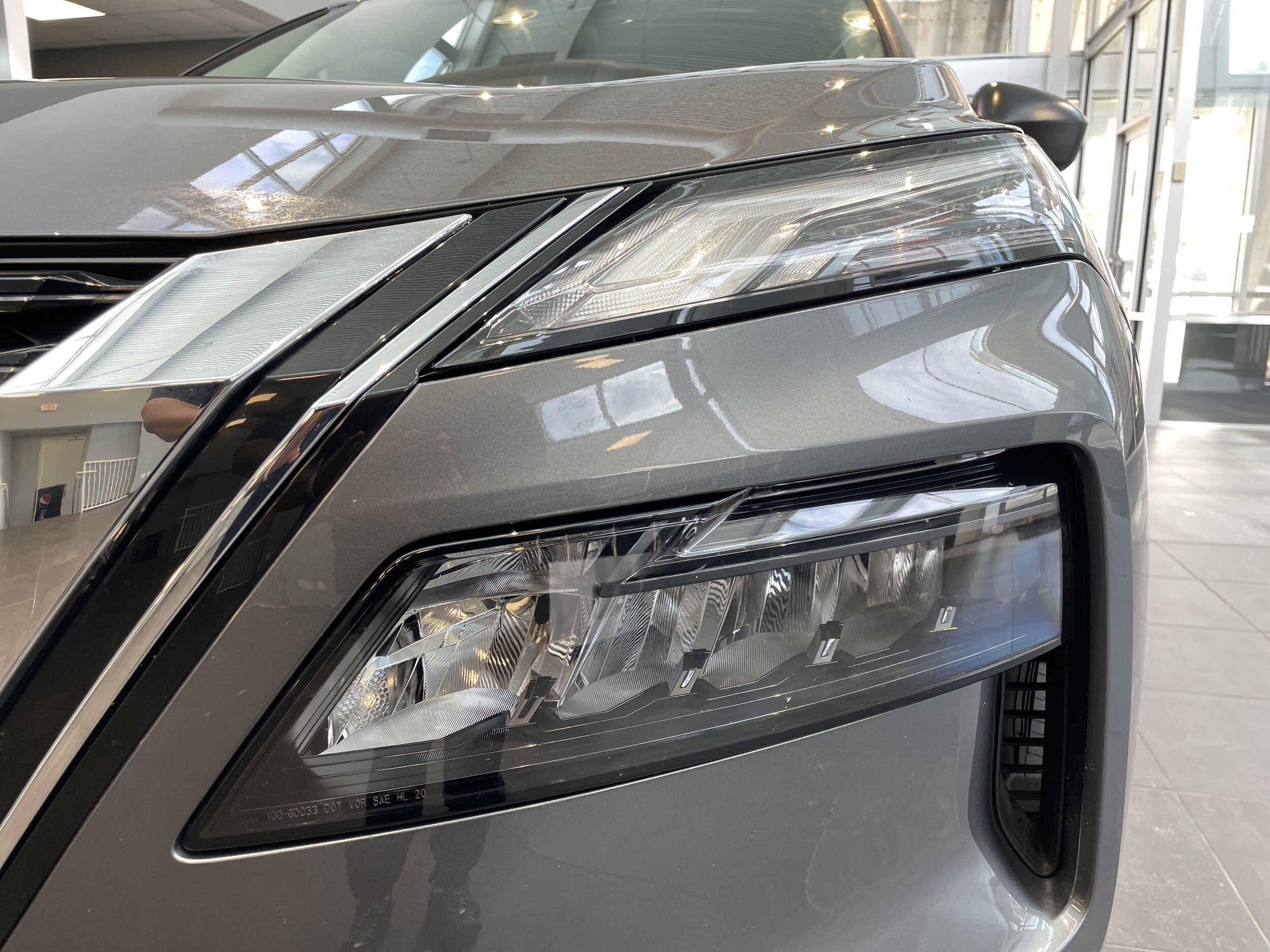 2023 Nissan Rogue S photo 3