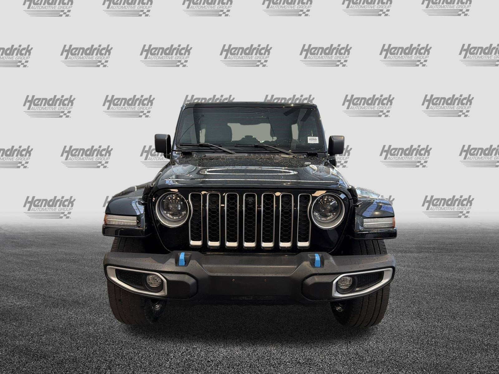2023 Jeep Wrangler 4xe Sahara photo 2