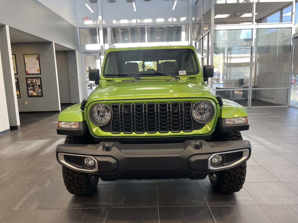 New 2025 Jeep Gladiator High Tide Pickup