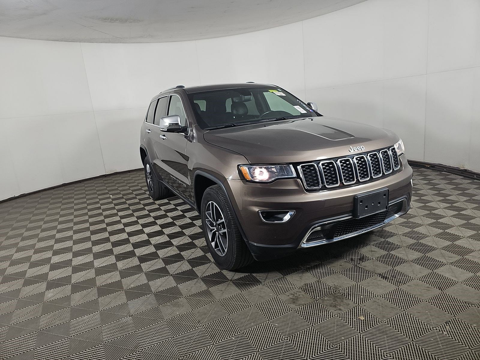 2020 Jeep Grand Cherokee Limited photo 3