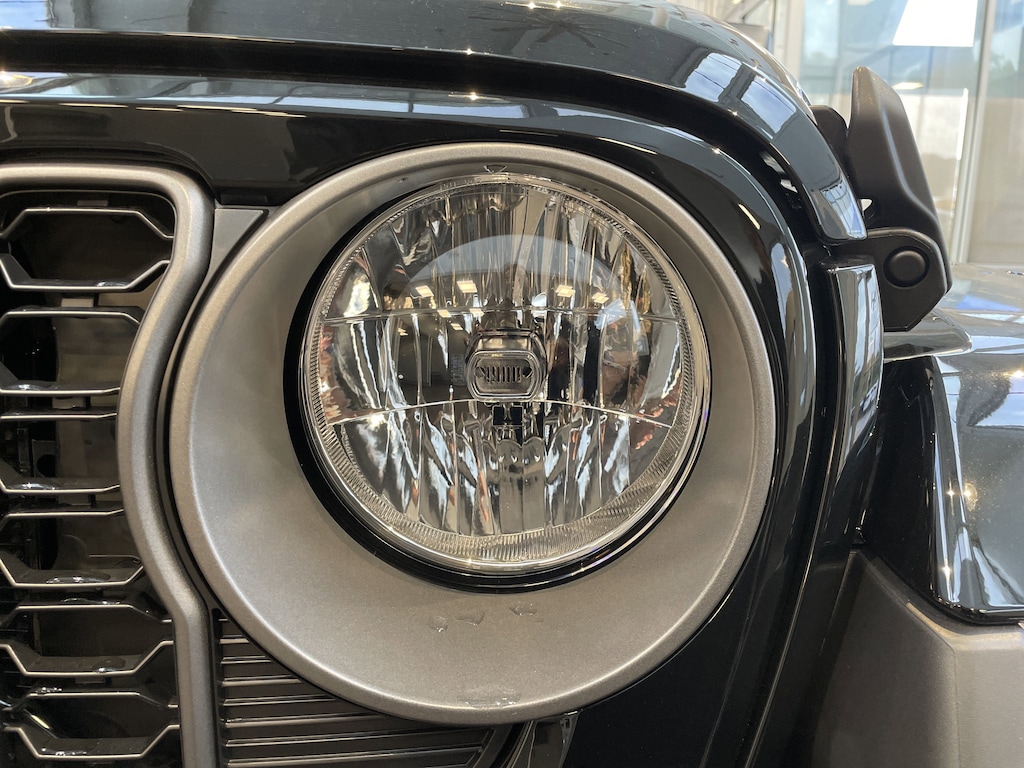 New 2025 Jeep Gladiator High Tide Pickup