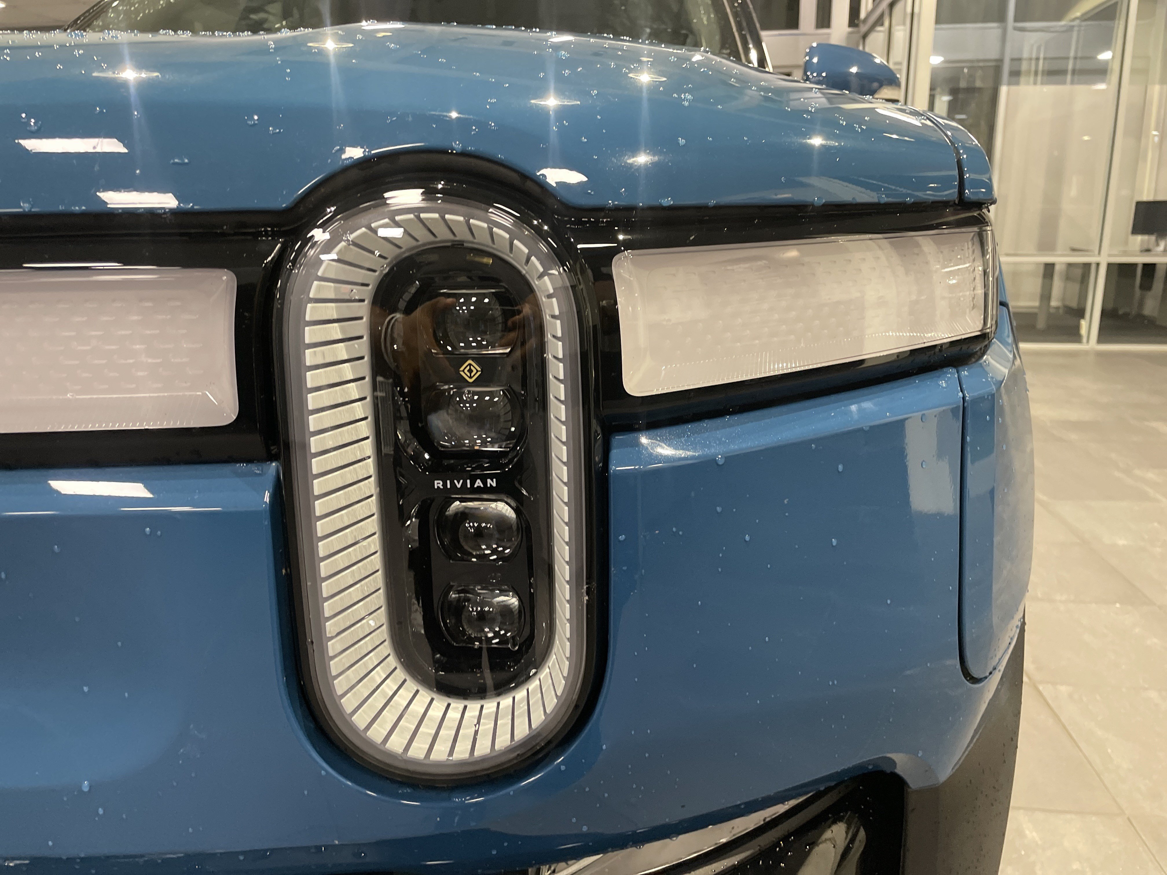 Used 2023 Rivian R1S Adventure SUV