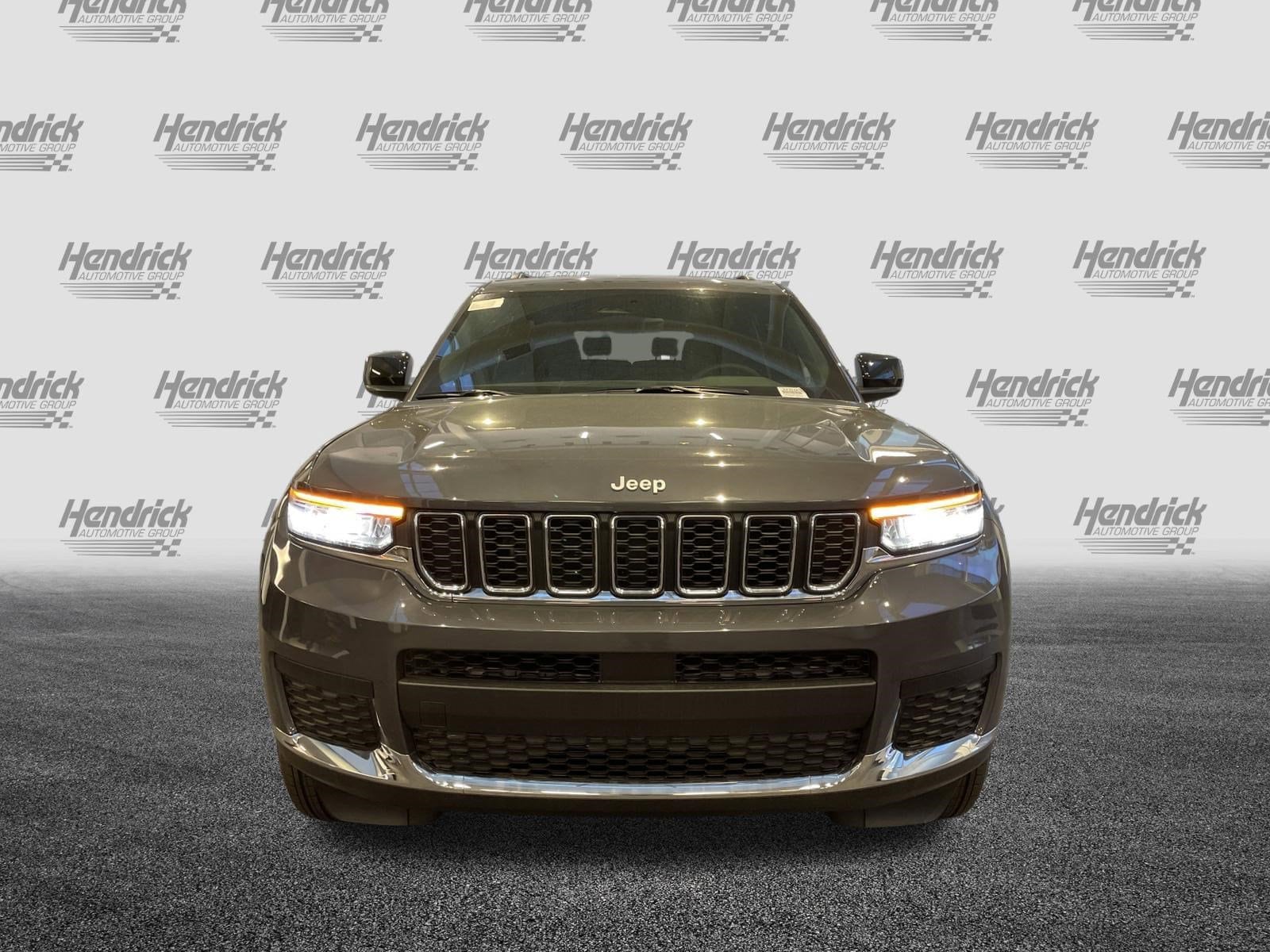 2025 Jeep Grand Cherokee L Laredo X photo 2