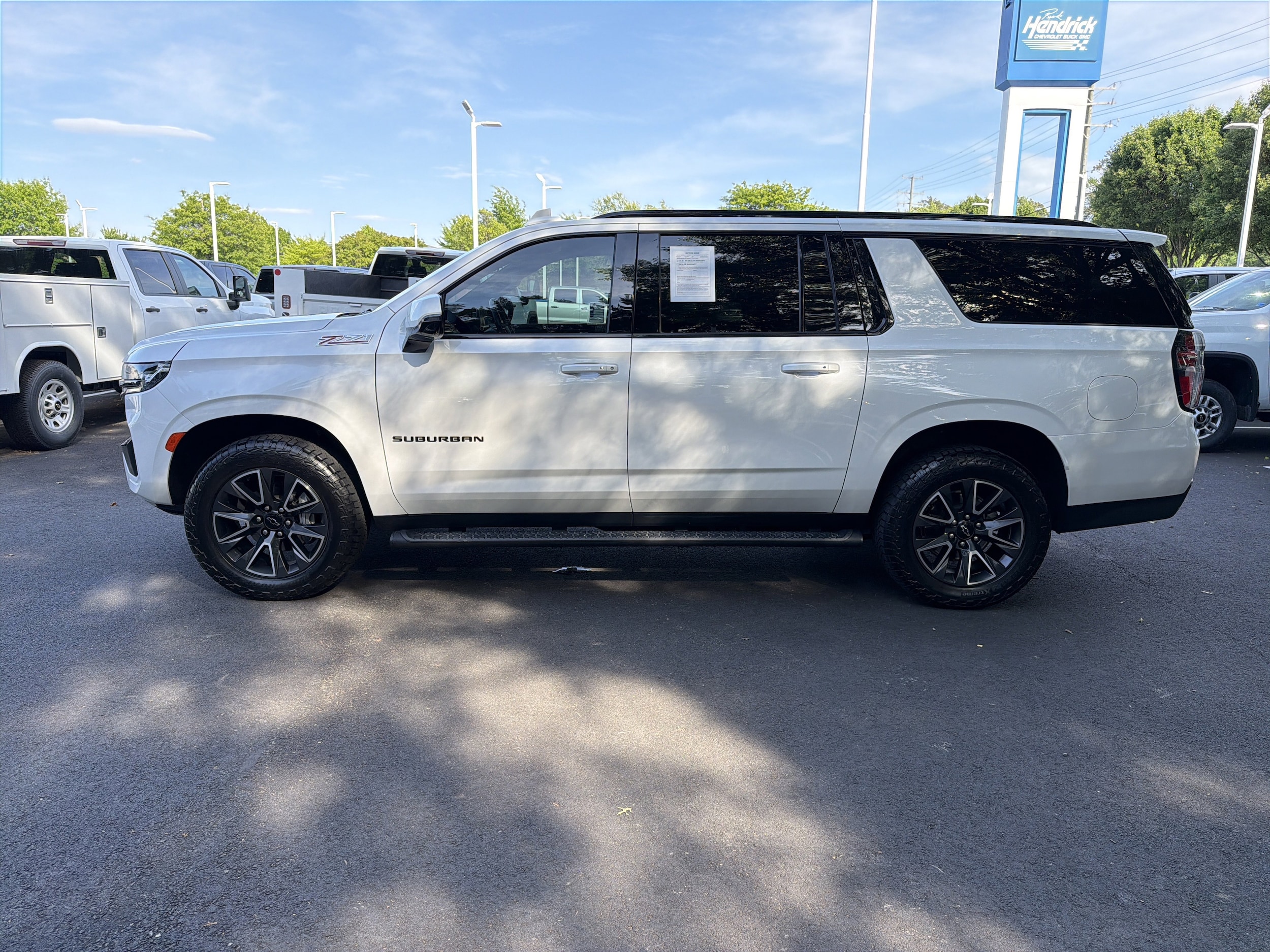 2022 Chevrolet Suburban Z71 photo 6