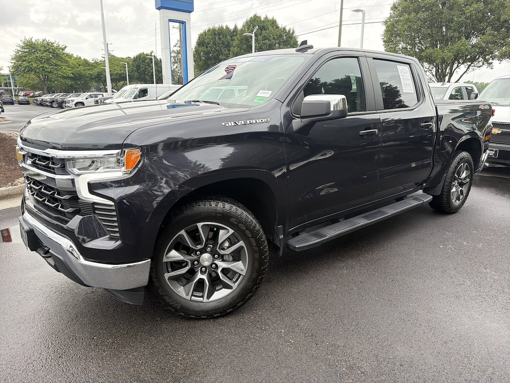 Used 2023 Chevrolet Silverado 1500 LT Pickup
