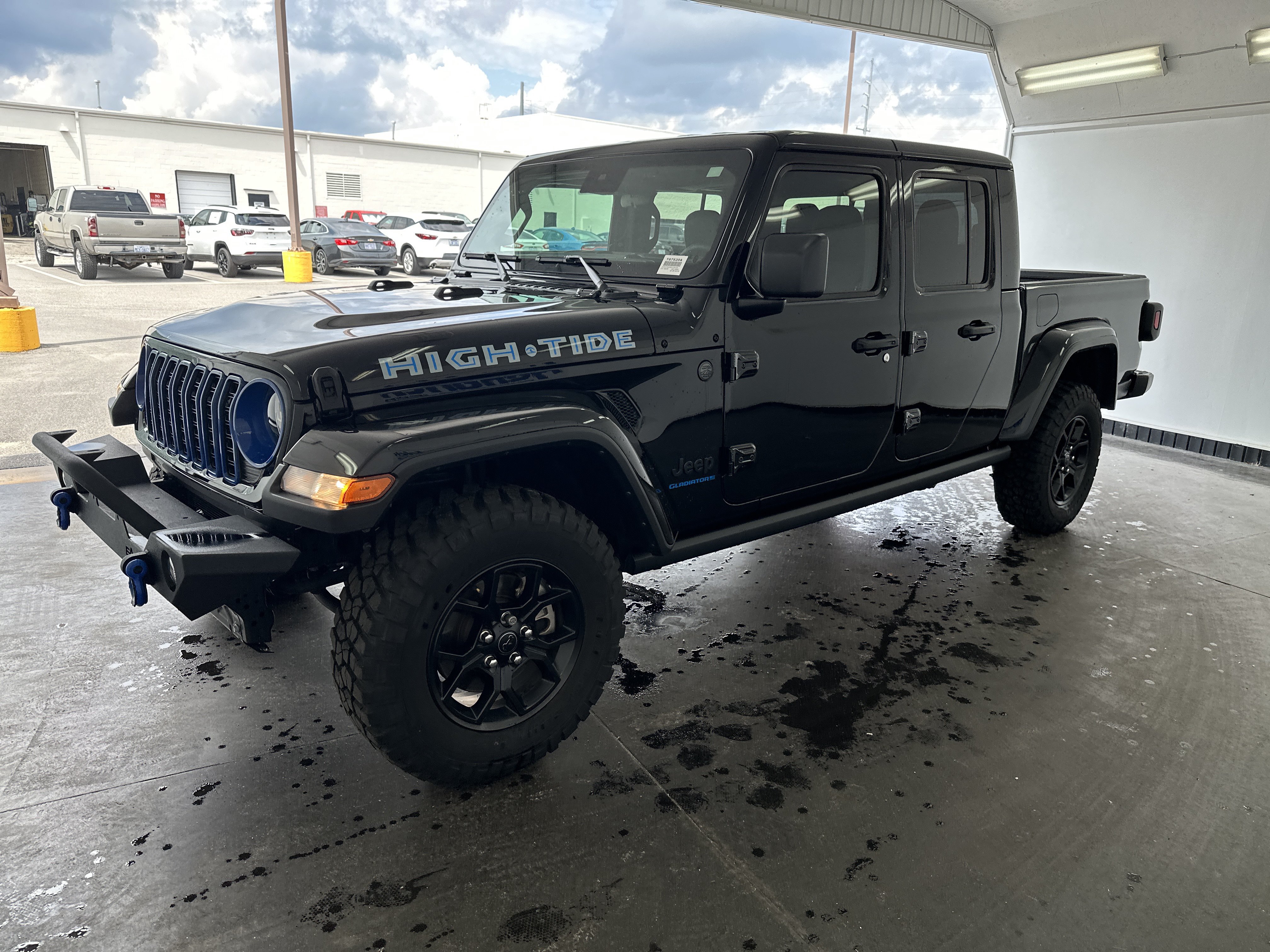 Used 2025 Jeep Gladiator High Tide Pickup