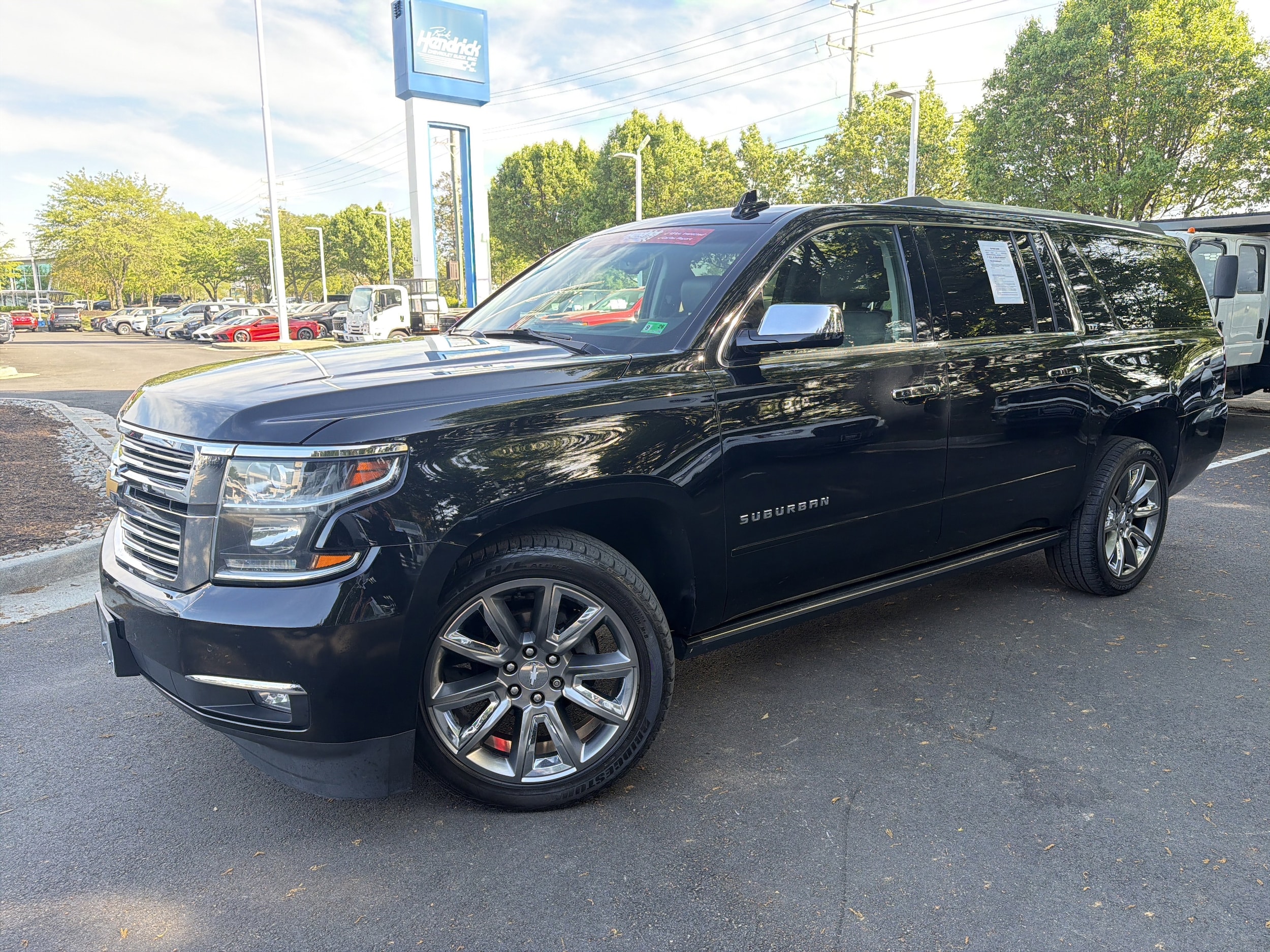 2016 Chevrolet Suburban LTZ photo 4