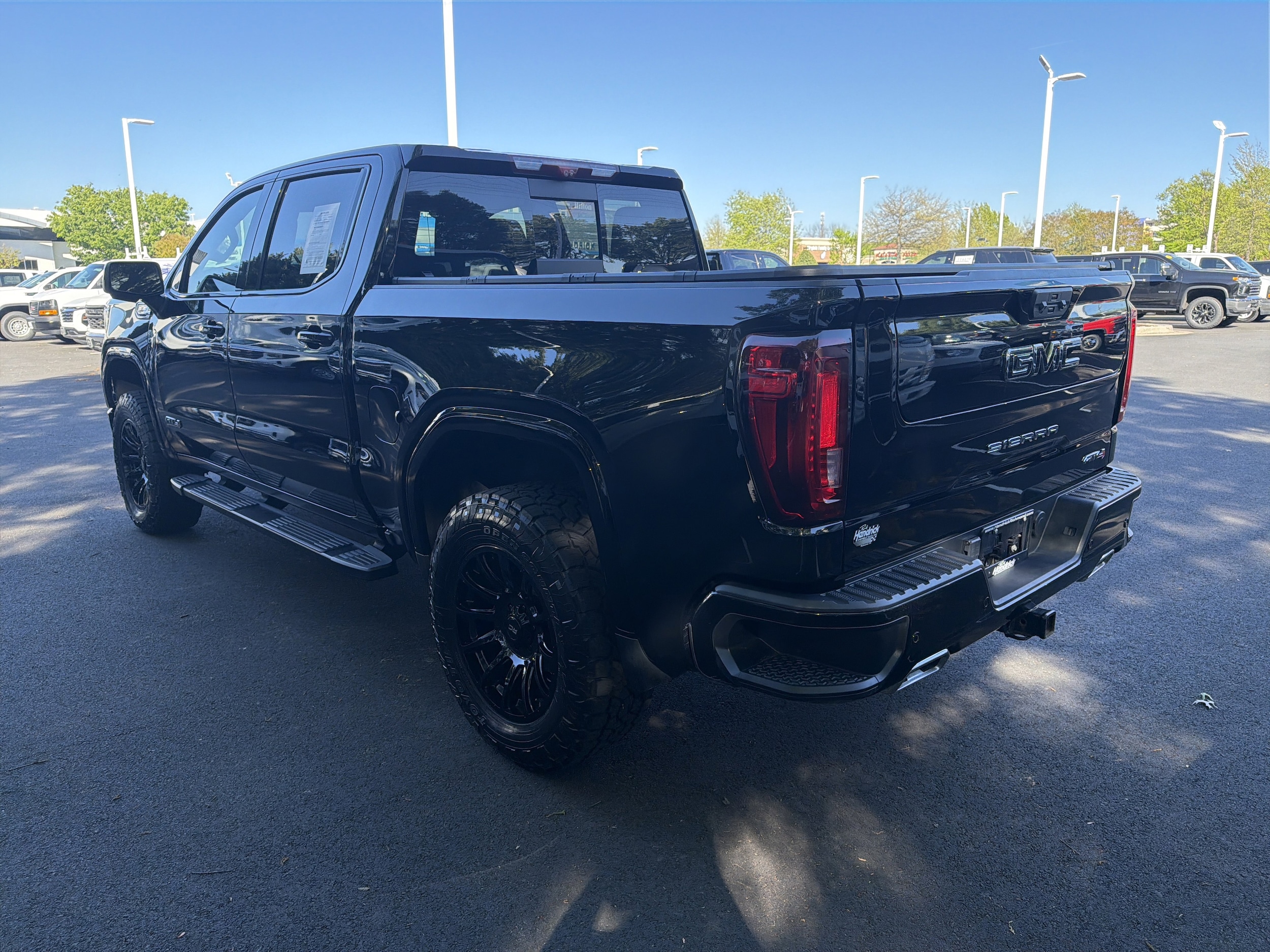 2023 GMC Sierra 1500 AT4 photo 6