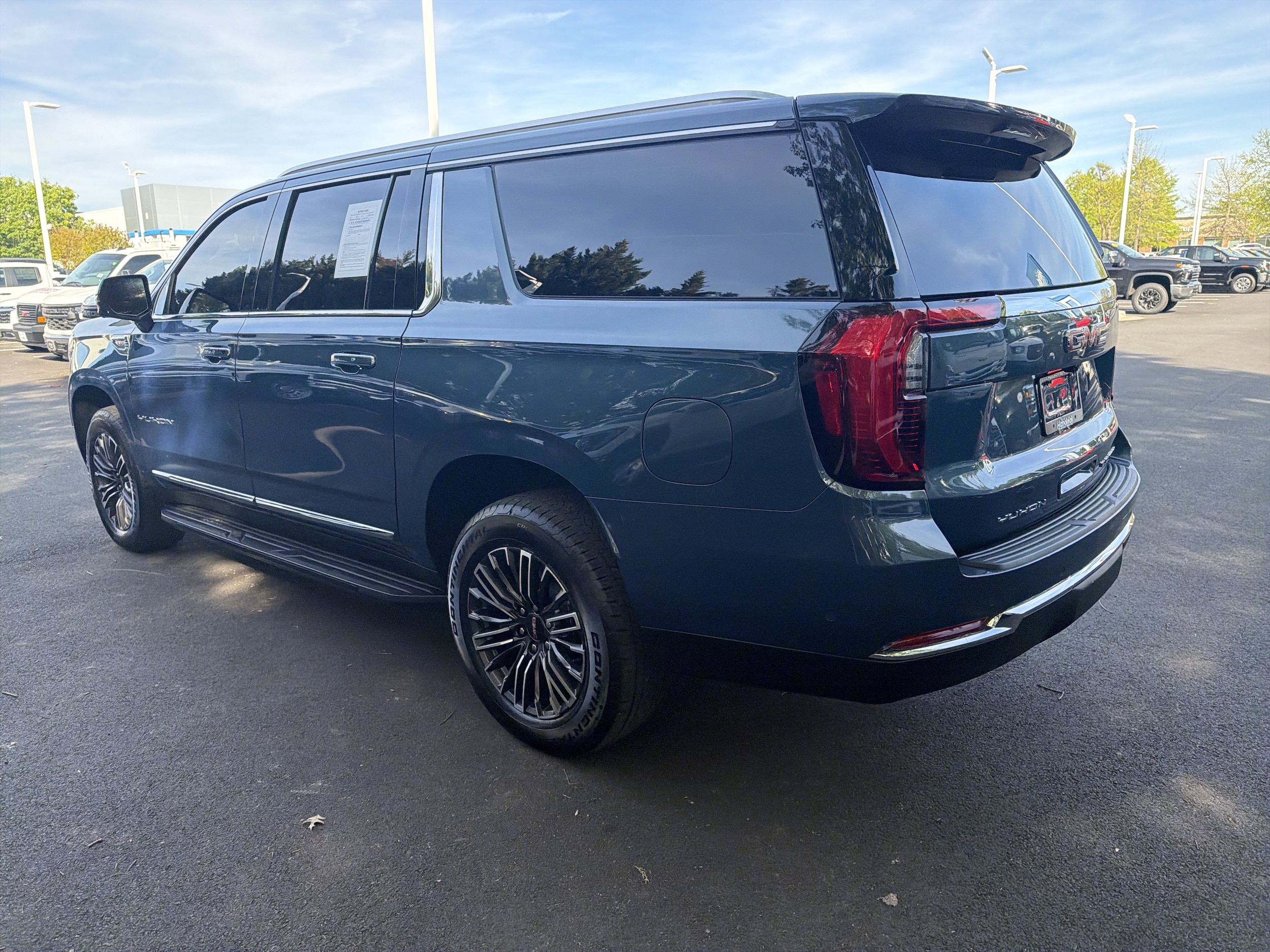 2026 GMC Yukon XL Elevation photo 6