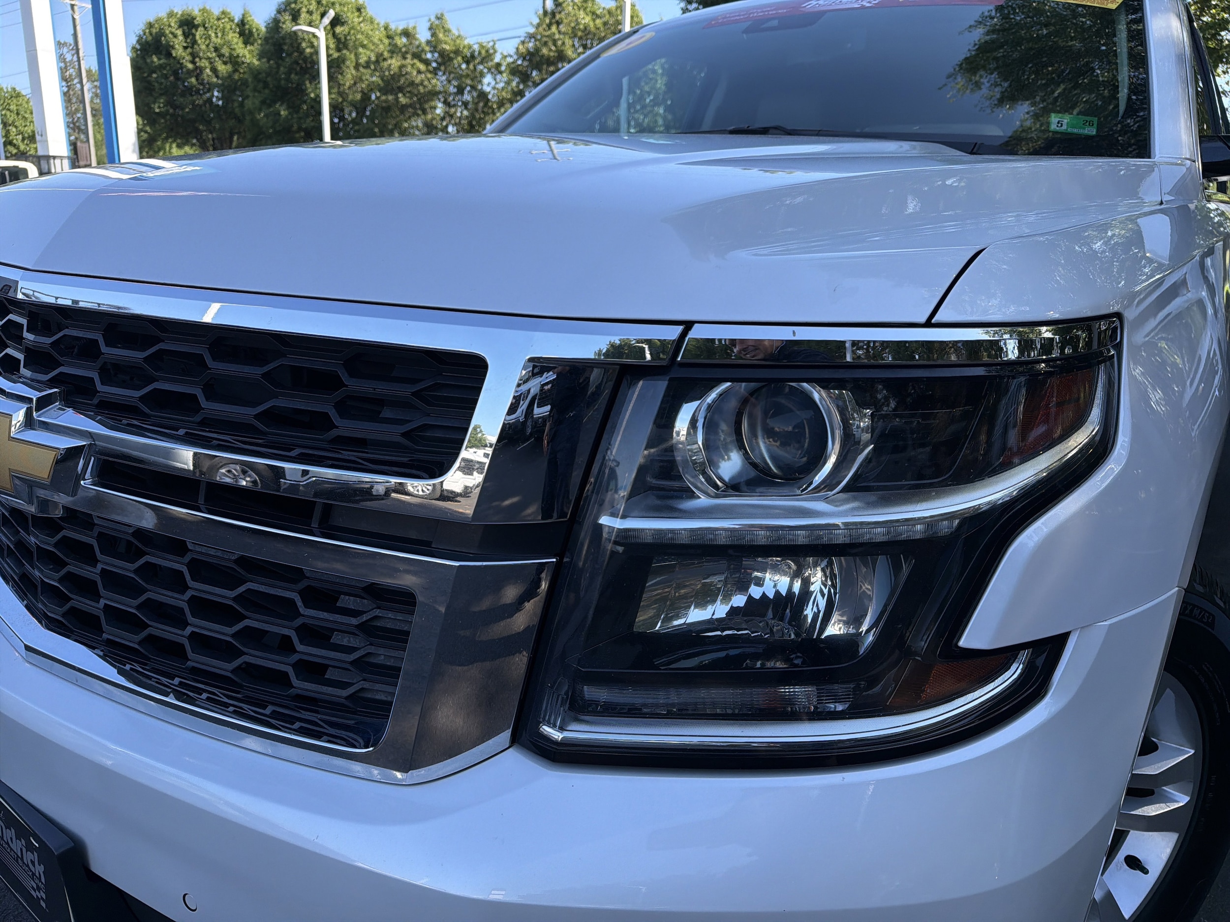 2019 Chevrolet Suburban LT photo 5