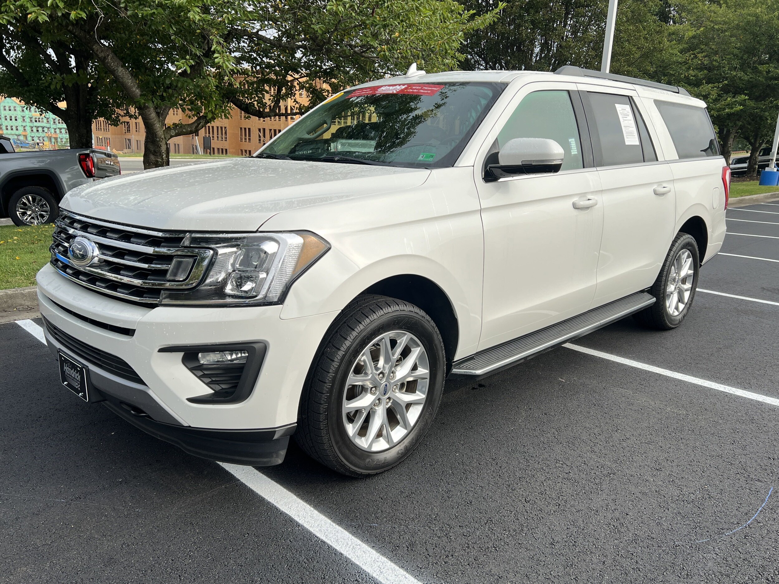 2021 Ford Expedition MAX XLT photo 3