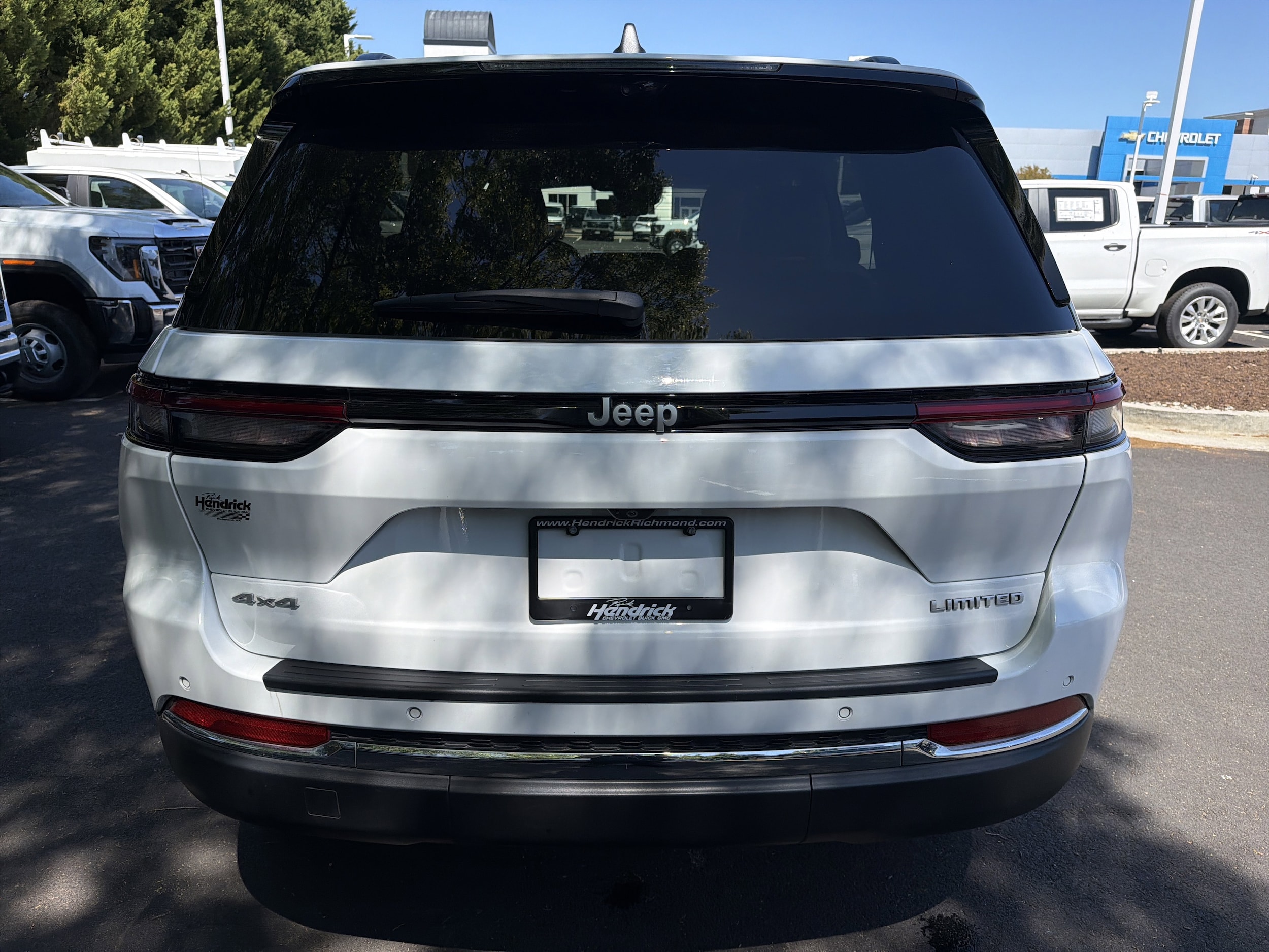 2024 Jeep Grand Cherokee Limited photo 3