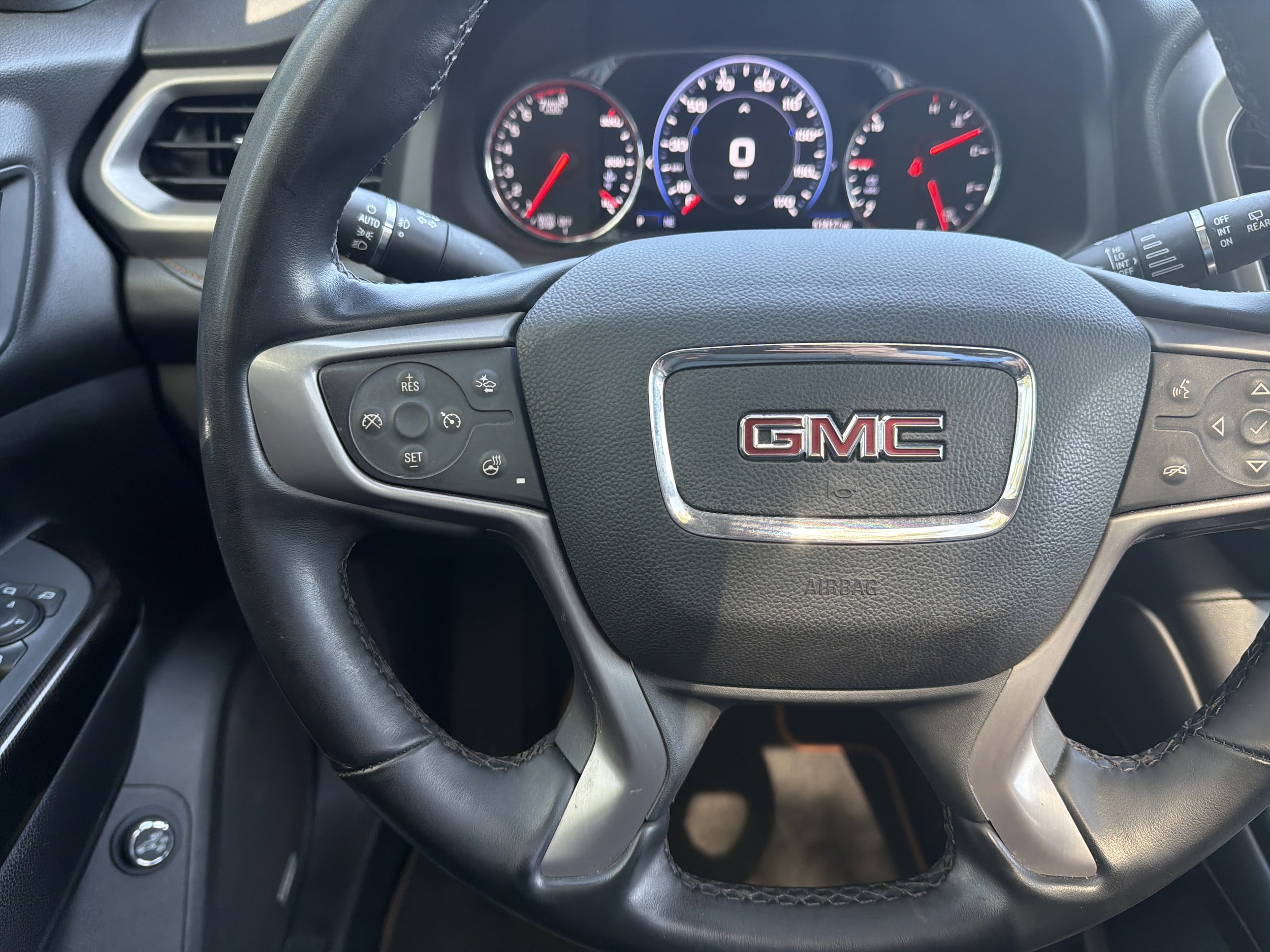 2023 GMC Acadia AT4 photo 2