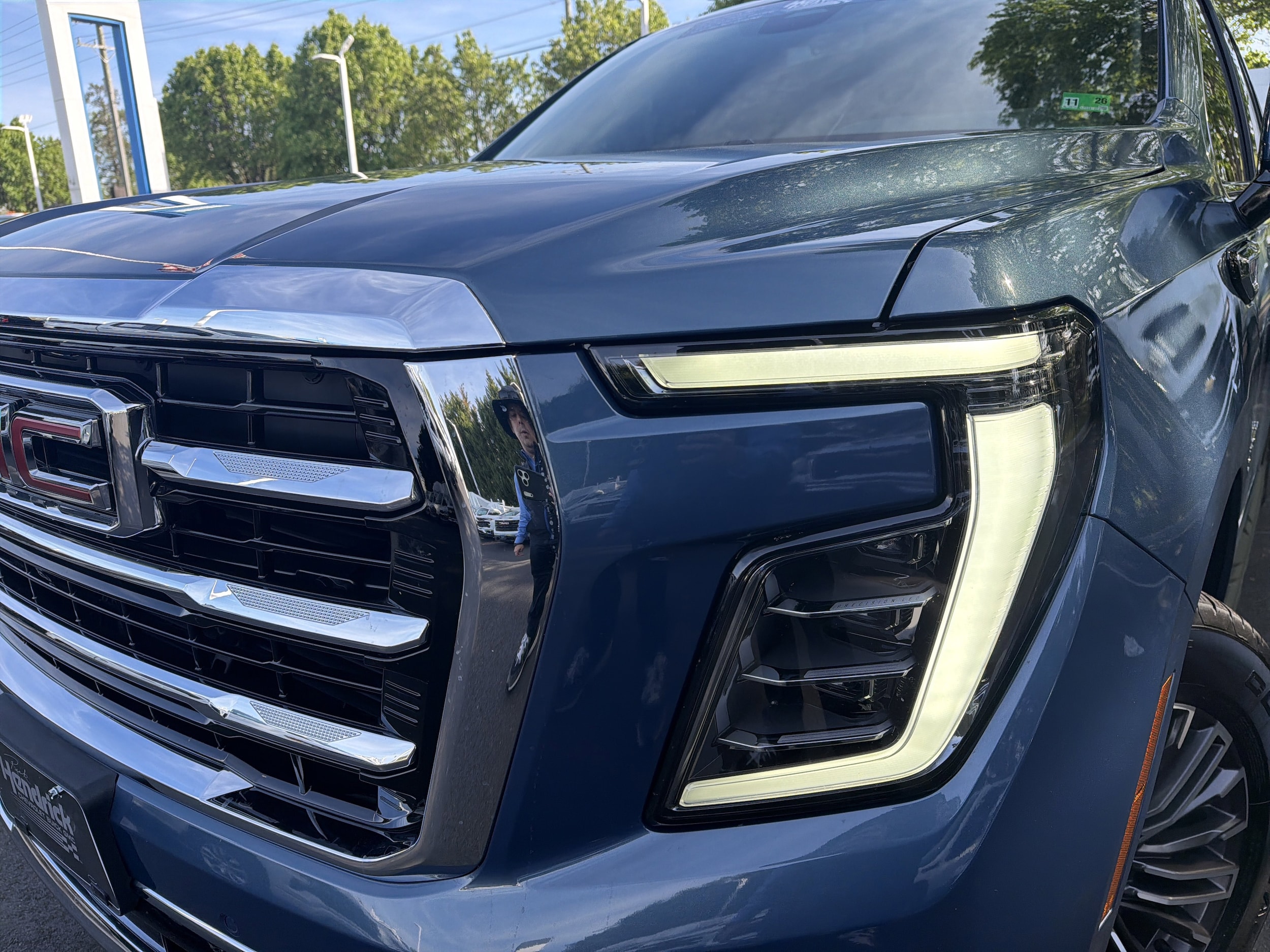 2026 GMC Yukon XL Elevation photo 4