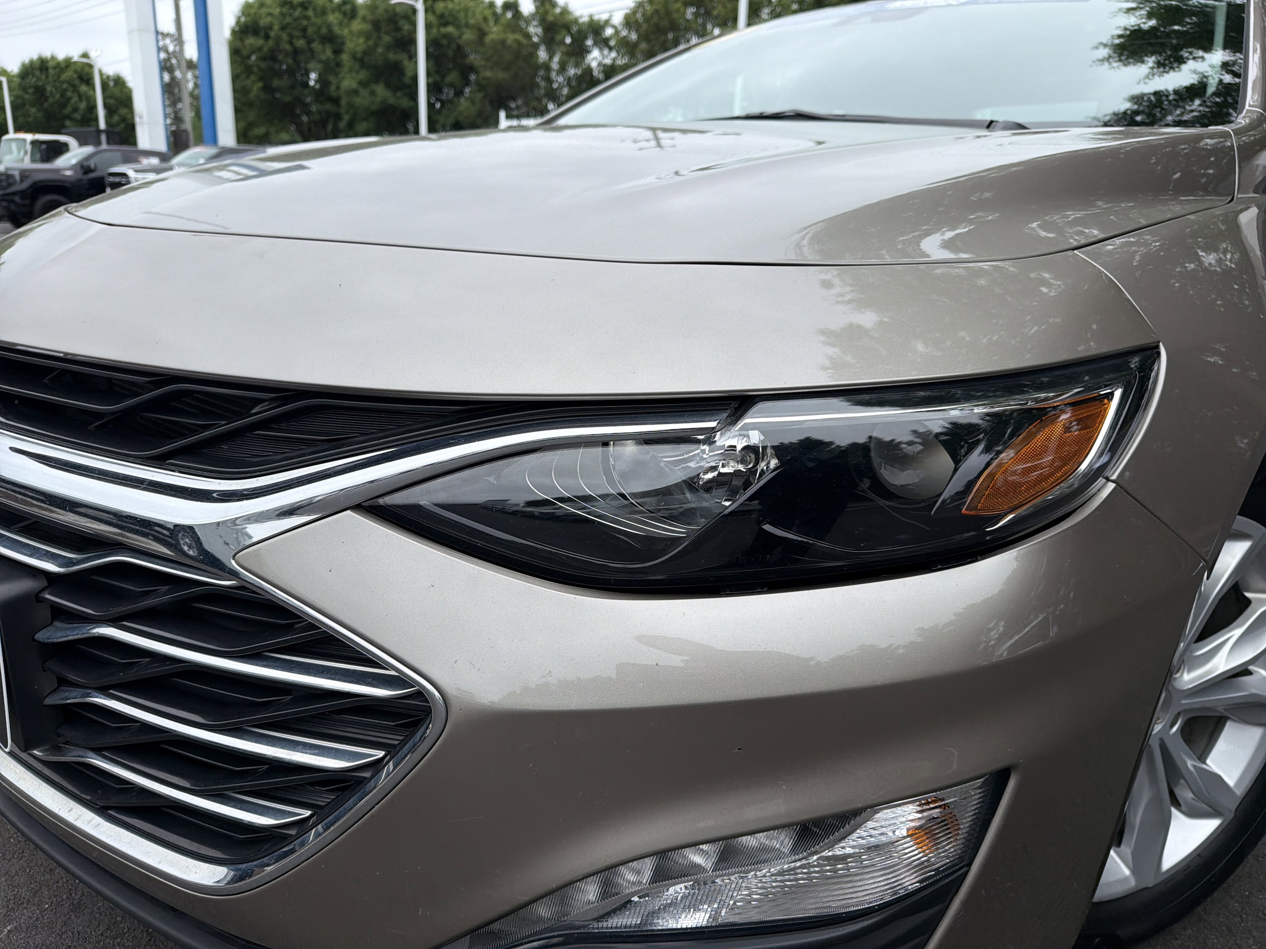 2024 Chevrolet Malibu LT photo 4