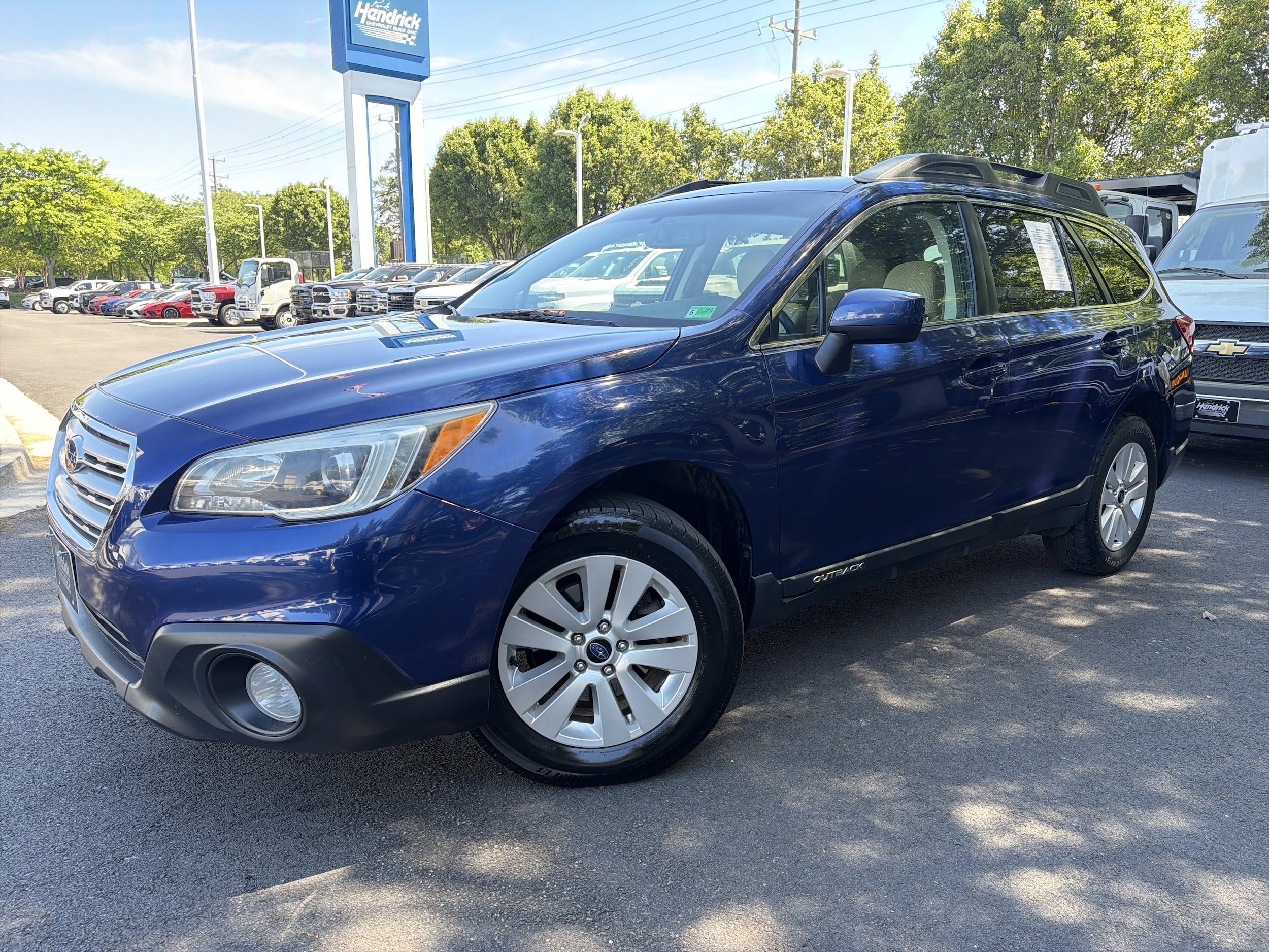 2017 Subaru Outback Premium photo 4