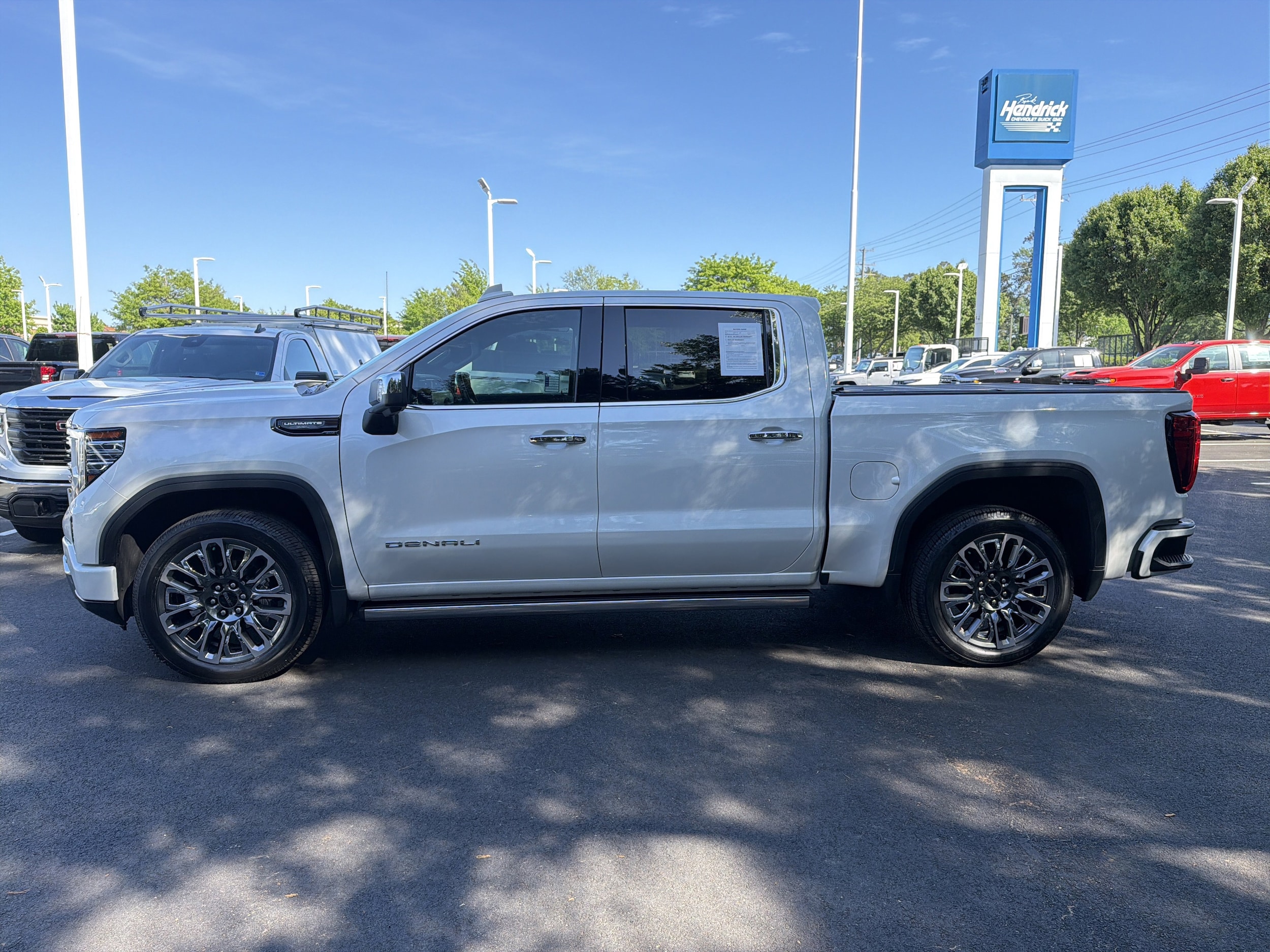 2023 GMC Sierra 1500 Denali Ultimate photo 5